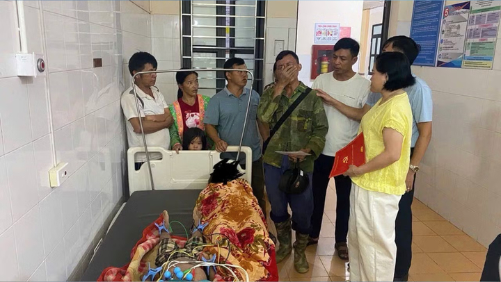 Hai em nhỏ bị sét đánh tử vong thương tâm ở Điện Biên