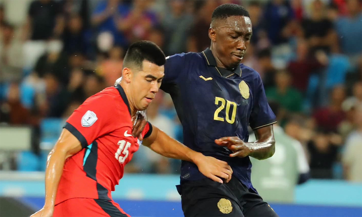 VAR giải cứu, Campuchia vẫn thua Singapore 1-2 vì siêu phẩm giây cuối