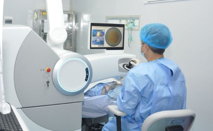  Bệnh viện Mắt Trung ương lên tiếng về nghi vấn thay đổi phương pháp mổ mắt