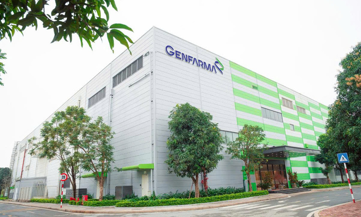 Genfarma đón nhận chứng chỉ GMP do Bộ Y tế cấp