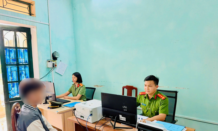 Livestream cổ súy việc đi xe máy bốc đầu, nam thanh niên bị phạt 12,5 triệu