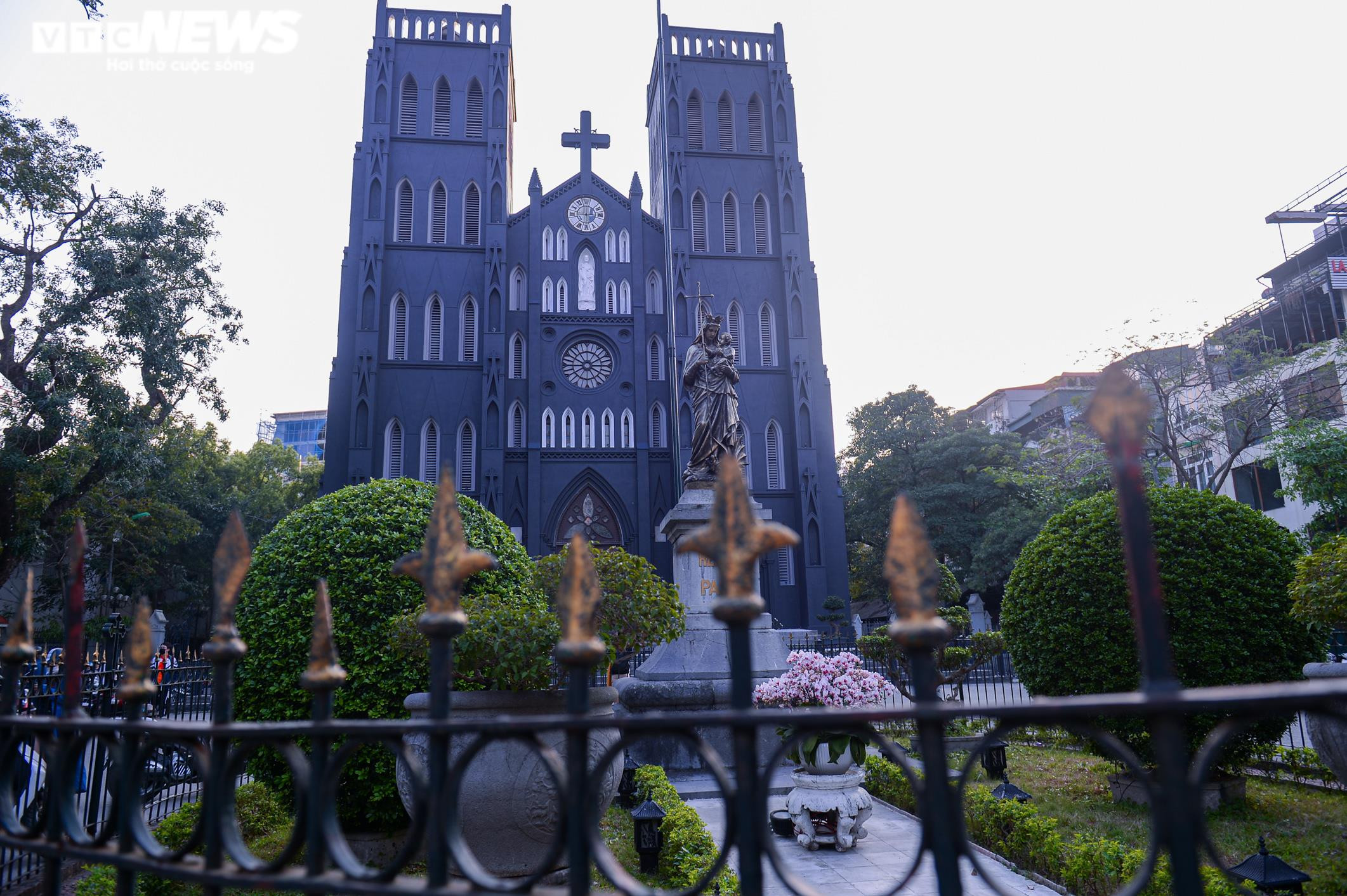 Cận cảnh vẻ đẹp Nhà thờ Lớn Hà Nội sau khi trùng tu - 4