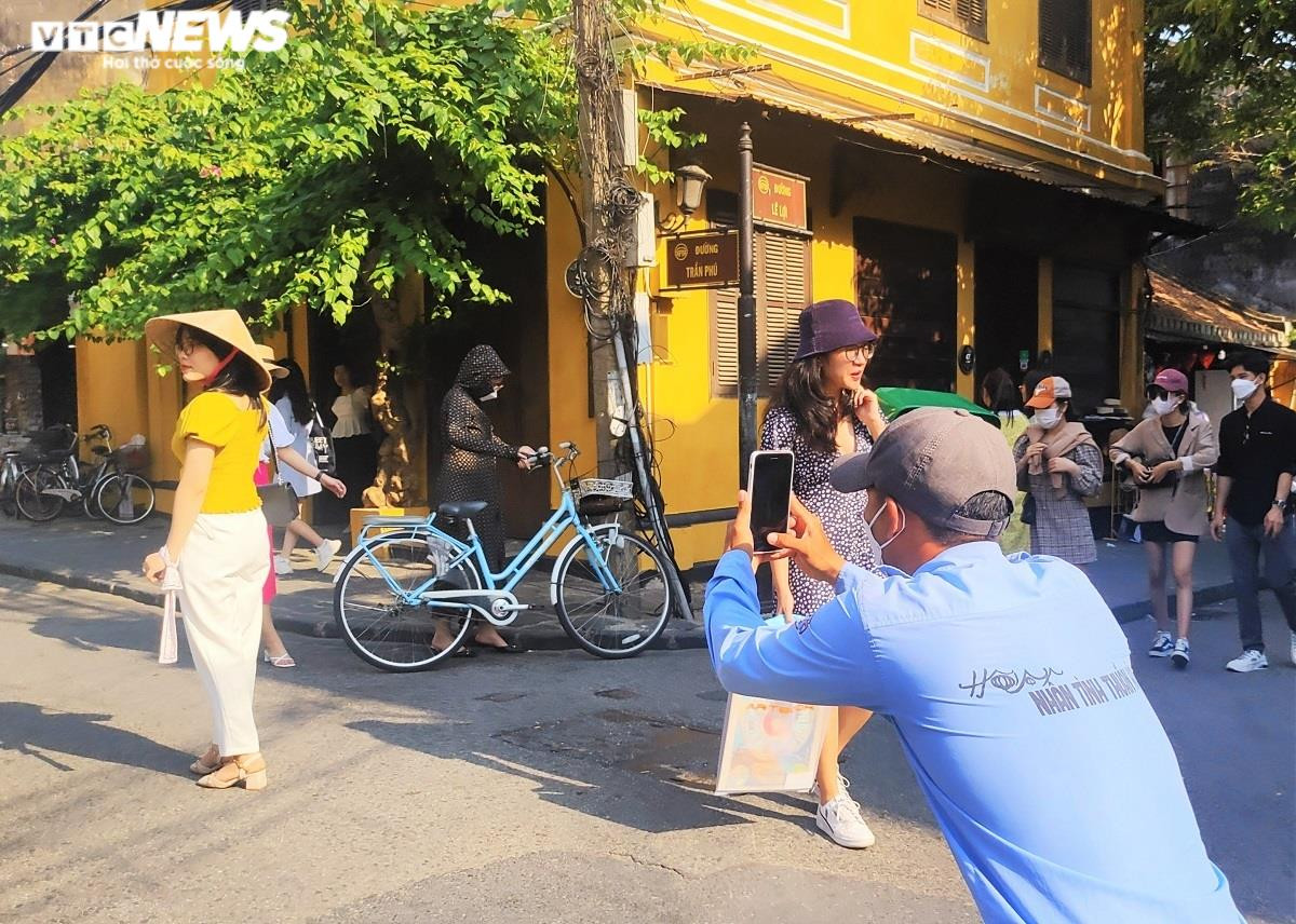 Ảnh: Hai khu di sản văn hóa thế giới ở Quảng Nam ken đặc du khách - 6