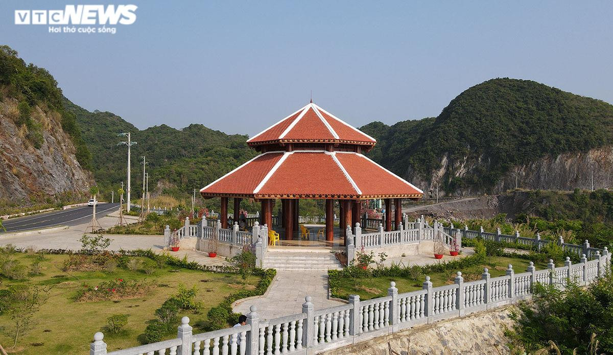 Hải Phòng: Chiêm ngưỡng con đường nghìn tỷ đẹp như tranh vẽ xuyên đảo Cát Bà - 11