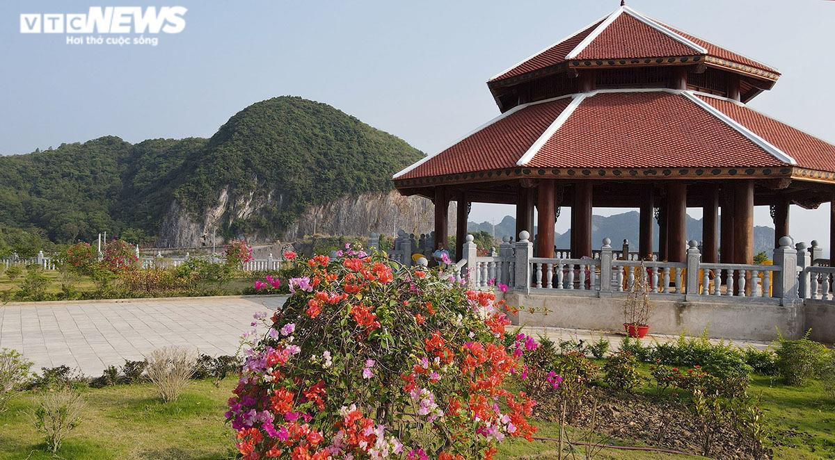 Hải Phòng: Chiêm ngưỡng con đường nghìn tỷ đẹp như tranh vẽ xuyên đảo Cát Bà - 13