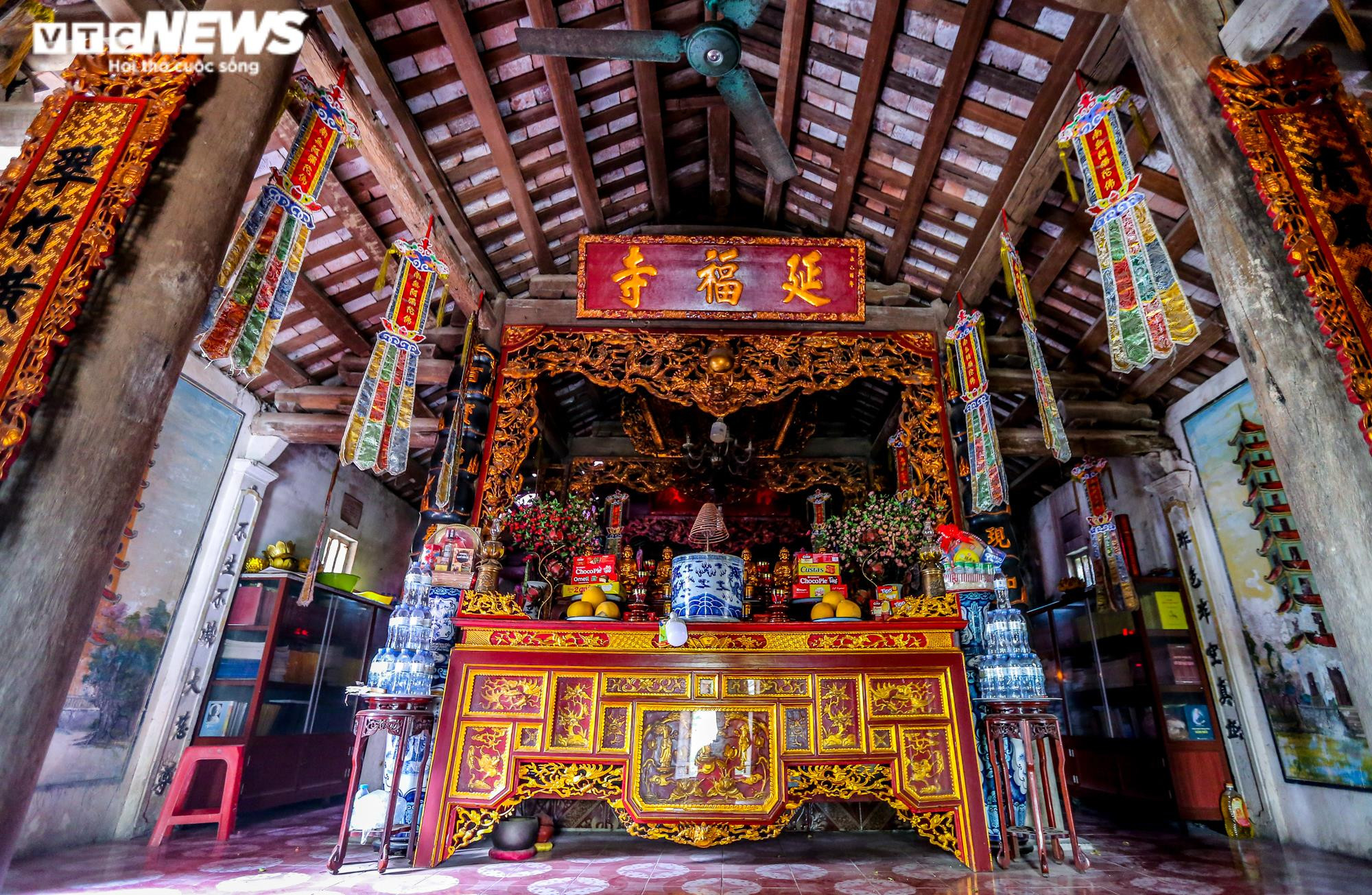 Ảnh: Ngôi chùa gần 700 năm ở Hà Nội nguy cơ sập đổ, dân không dám vào dâng hương - 11