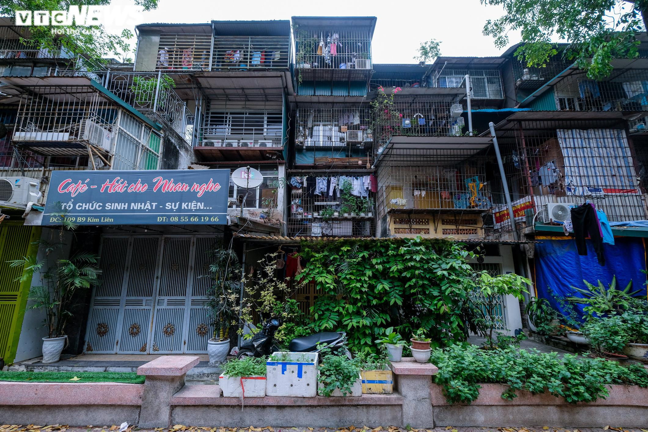 Cháy nhà, 5 người chết: Hiểm họa từ những 'chuồng cọp' chằng chịt ở khu tập thể - 1