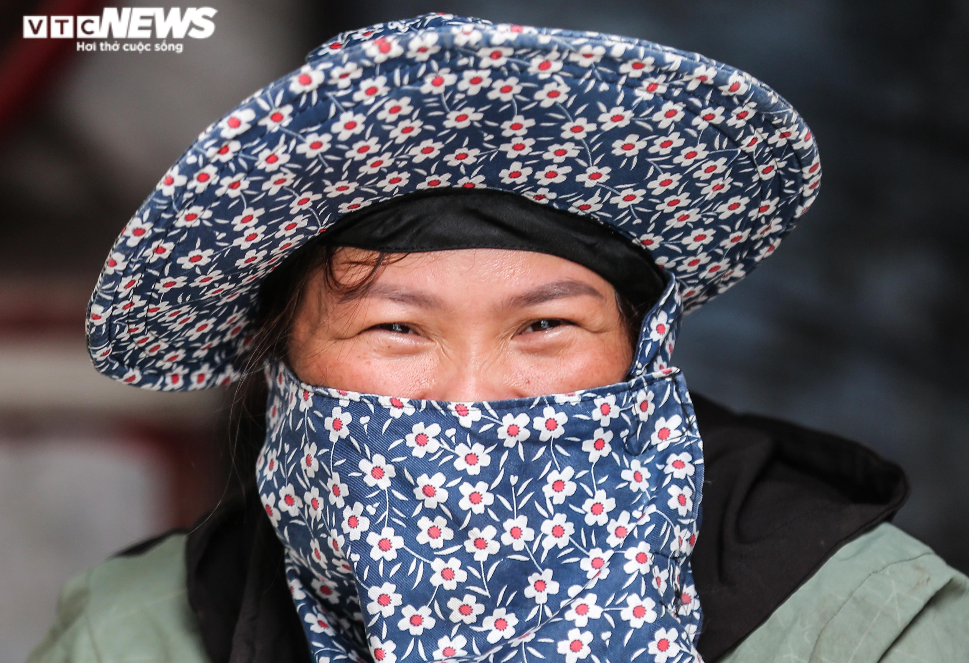 Ảnh: Cuộc sống mịt mù khói ô nhiễm ở làng tái chế rác thải nhựa lớn nhất Hà Nội - 28