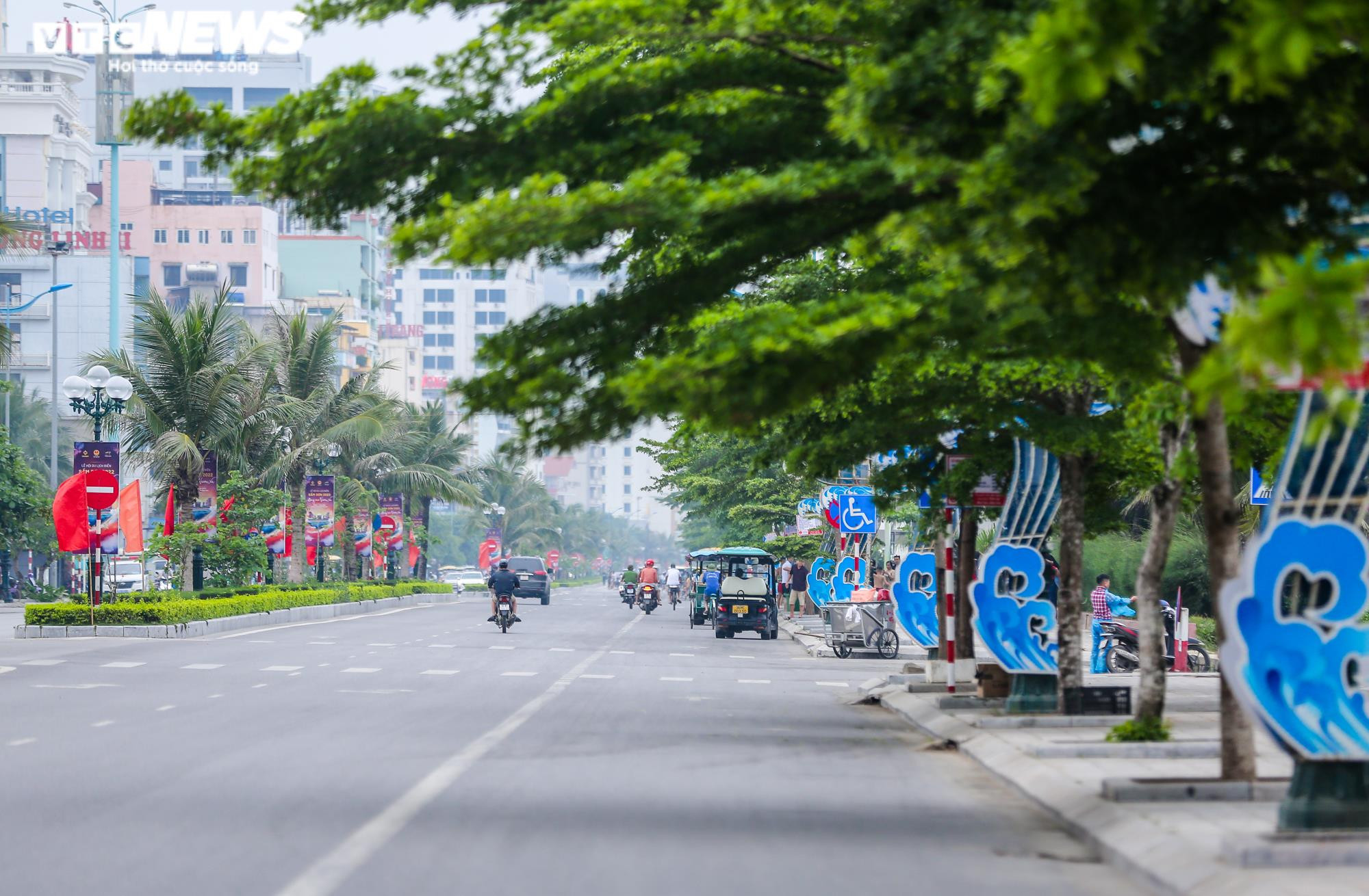 Ảnh: Nhiều khách sạn ế phòng, người kinh doanh ở Sầm Sơn lo lắng vì vắng khách - 2