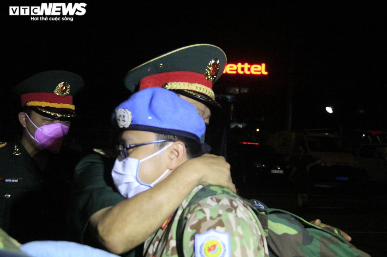 Các chiến sĩ mũ nồi xanh Việt Nam trở về từ Nam Sudan trong ngày đặc biệt - 8