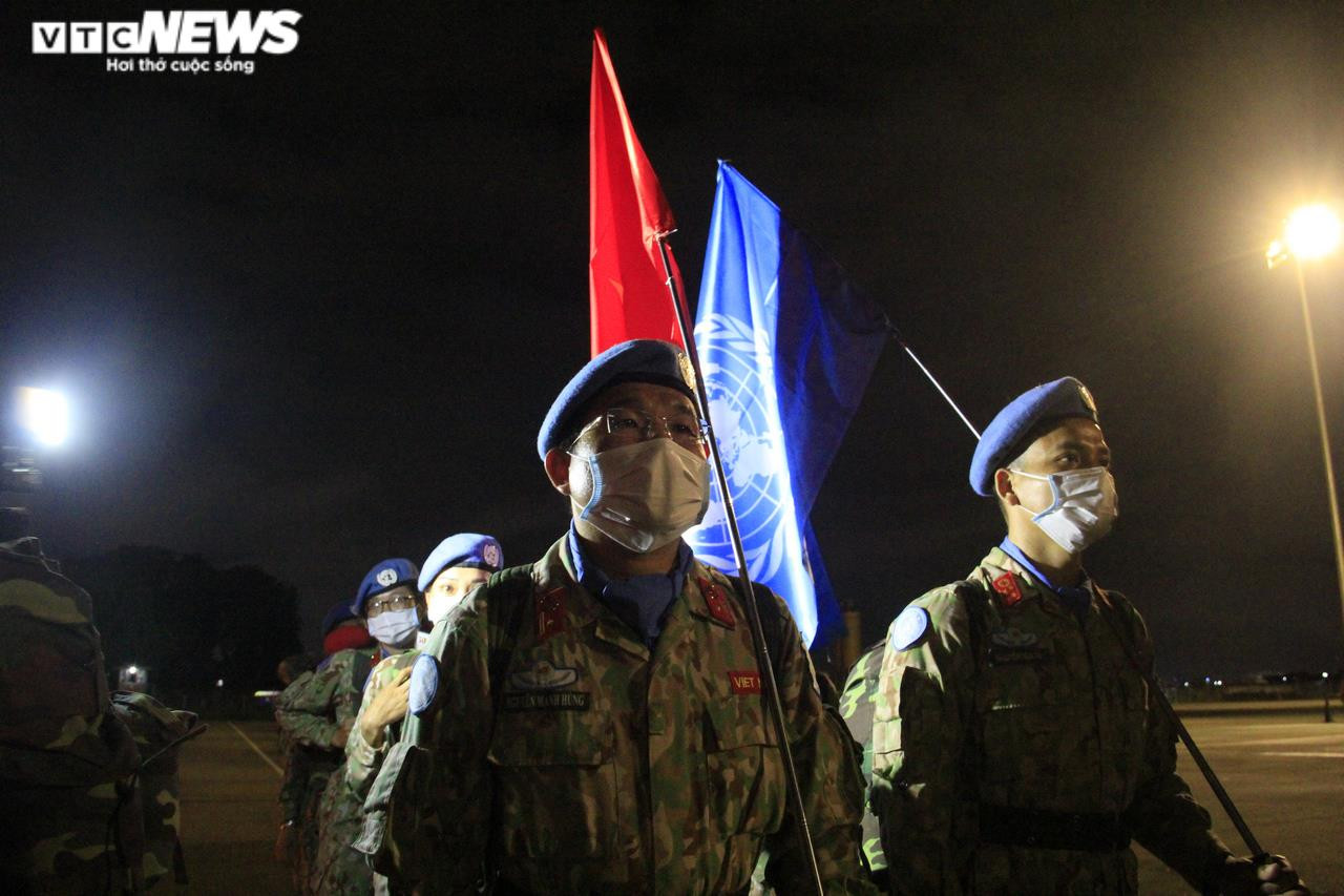 Các chiến sĩ mũ nồi xanh Việt Nam trở về từ Nam Sudan trong ngày đặc biệt - 5