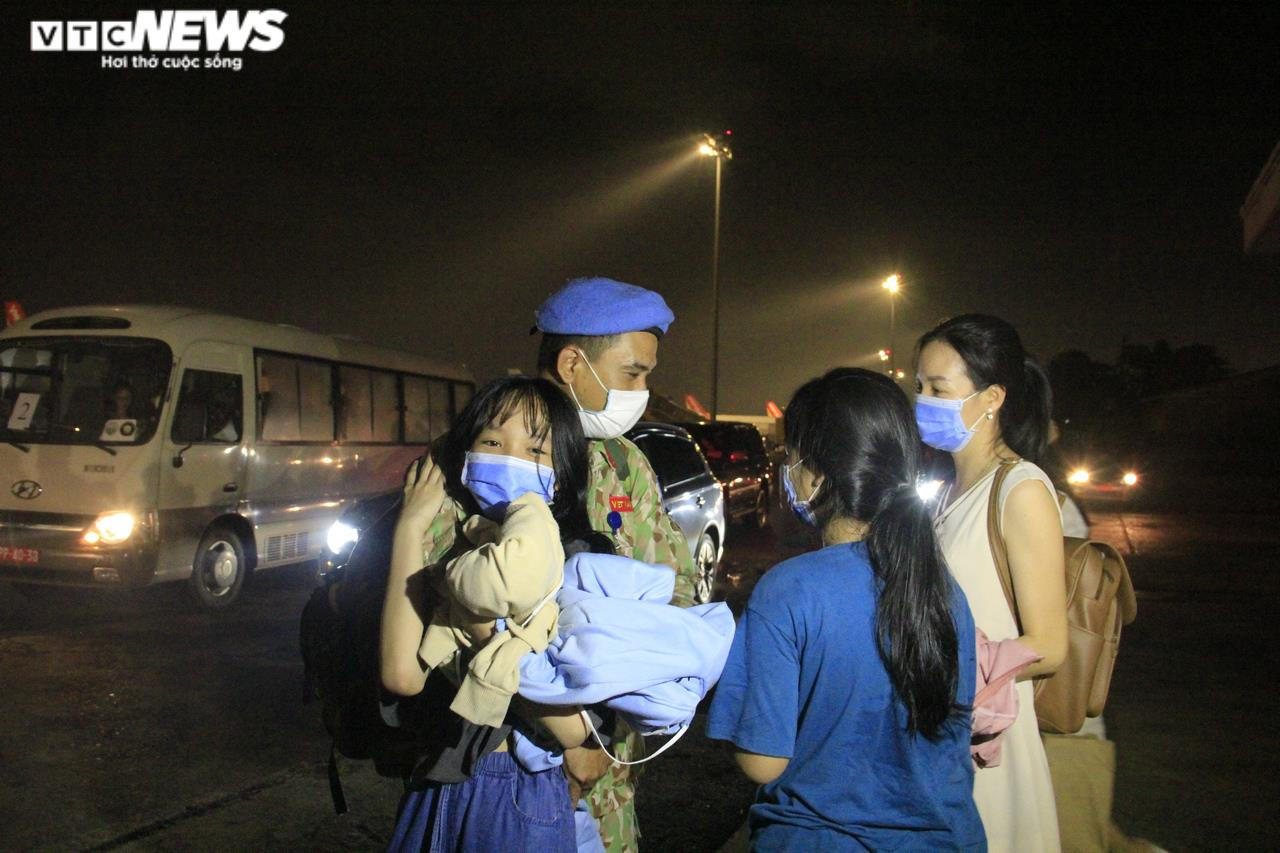 Các chiến sĩ mũ nồi xanh Việt Nam trở về từ Nam Sudan trong ngày đặc biệt - 19