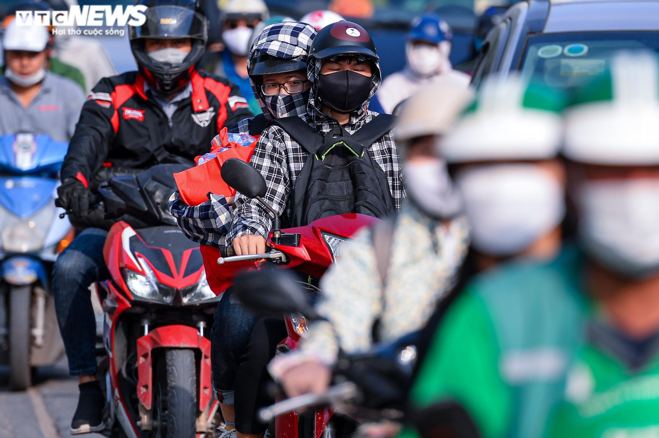 Ảnh: Cửa ngõ Hà Nội tắc không lối thoát trong ngày cuối cùng nghỉ lễ 30/4 - 7