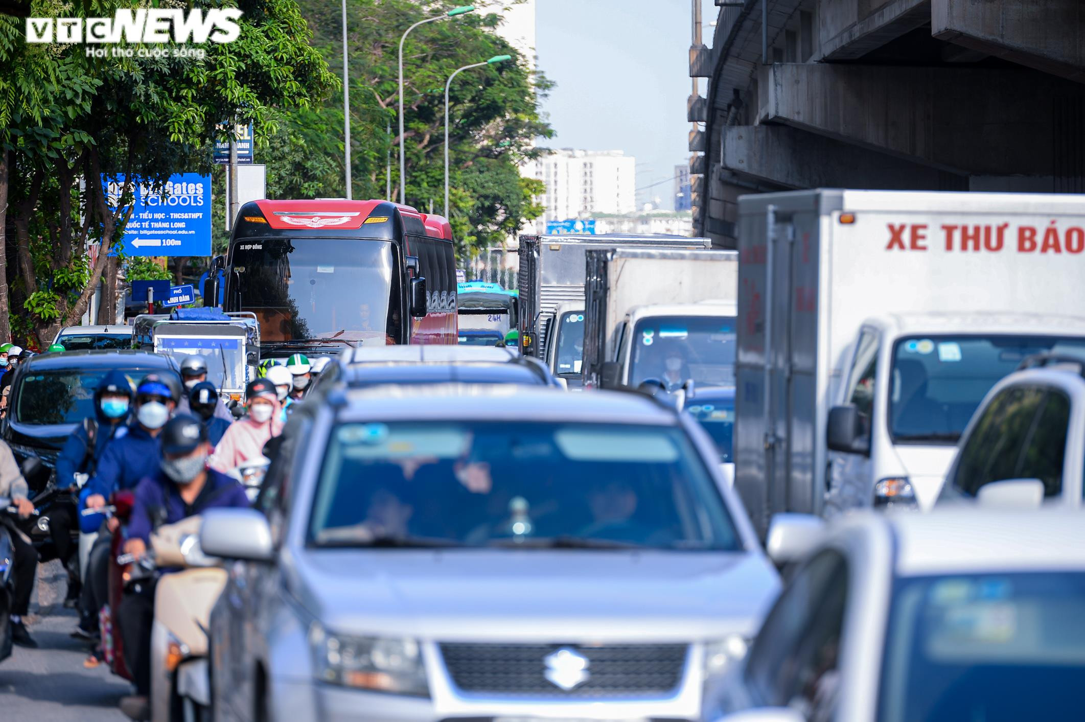 Ảnh: Cửa ngõ Hà Nội tắc không lối thoát trong ngày cuối cùng nghỉ lễ 30/4 - 8