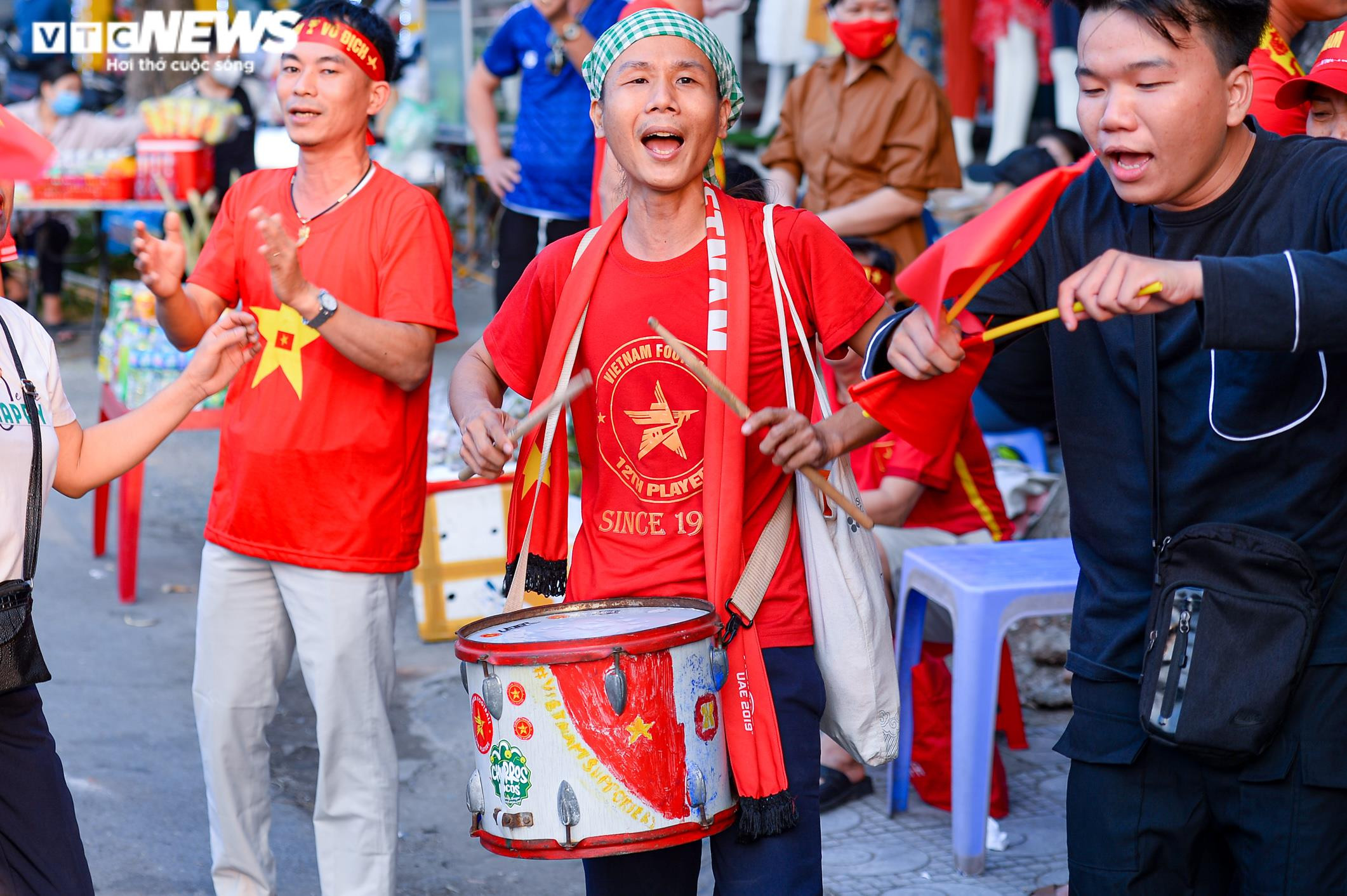 Ảnh: Vạn người đổ về sân Việt Trì cổ vũ U23 Việt Nam đại chiến U23 Indonesia - 10