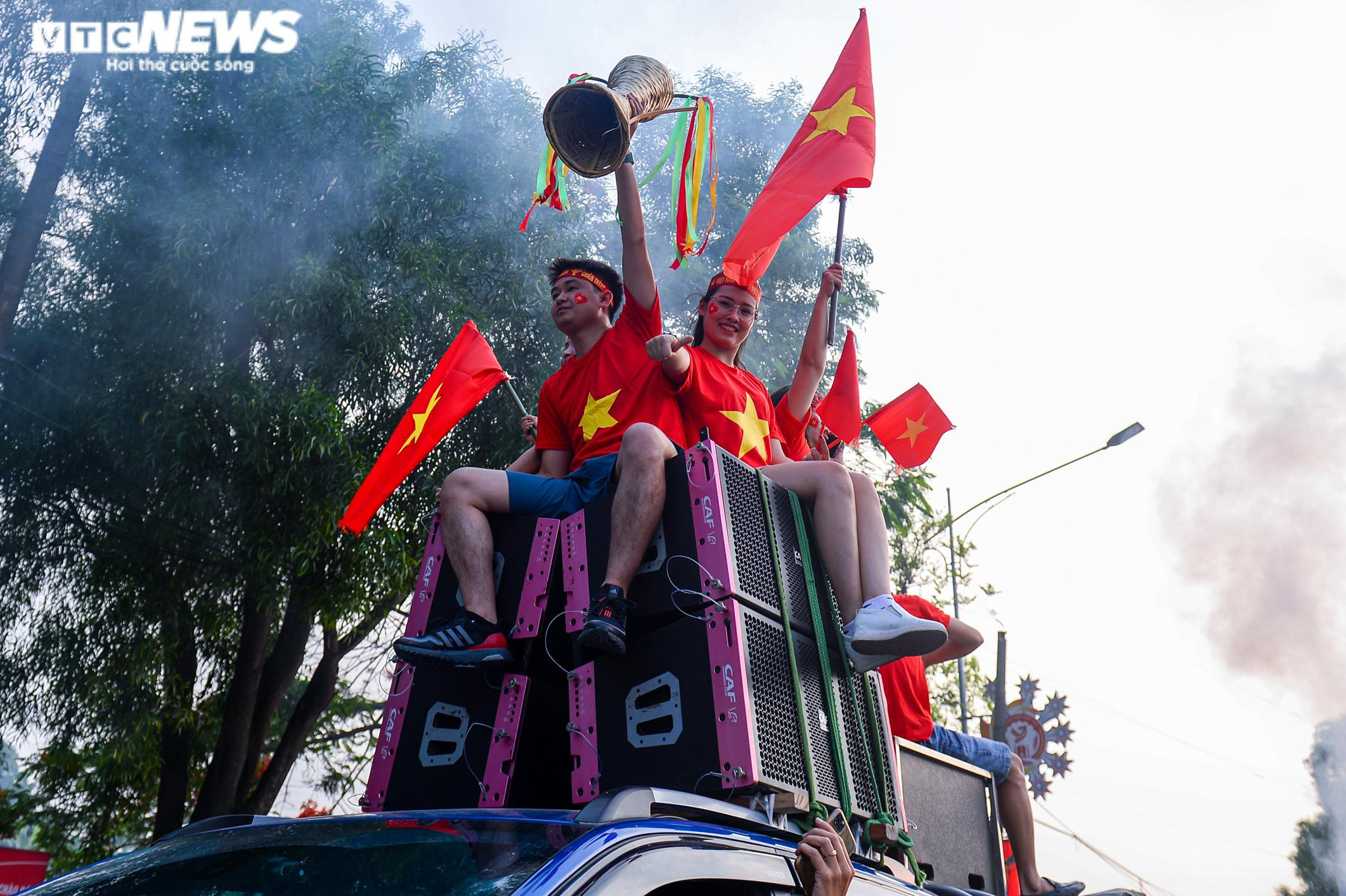 Ảnh: Vạn người đổ về sân Việt Trì cổ vũ U23 Việt Nam đại chiến U23 Indonesia - 3