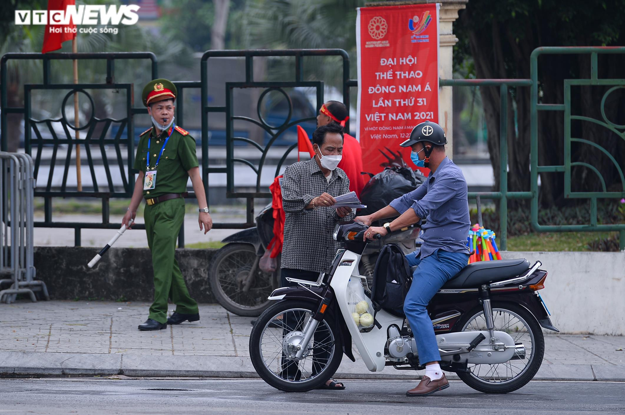 'Phe vé' đủng đỉnh chờ chốt lời, hét giá 4 triệu/cặp vé xem U23 Việt Nam - 2