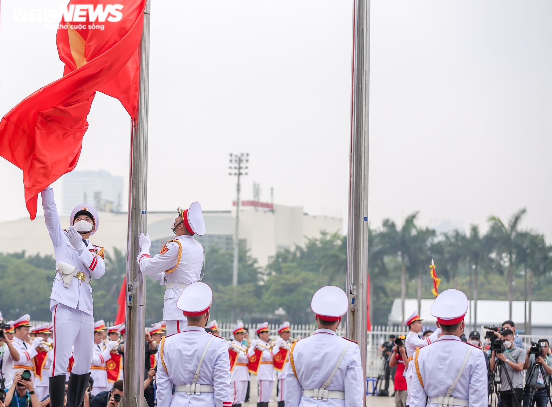Ảnh: Trang nghiêm Lễ thượng cờ SEA Games 31 - 10