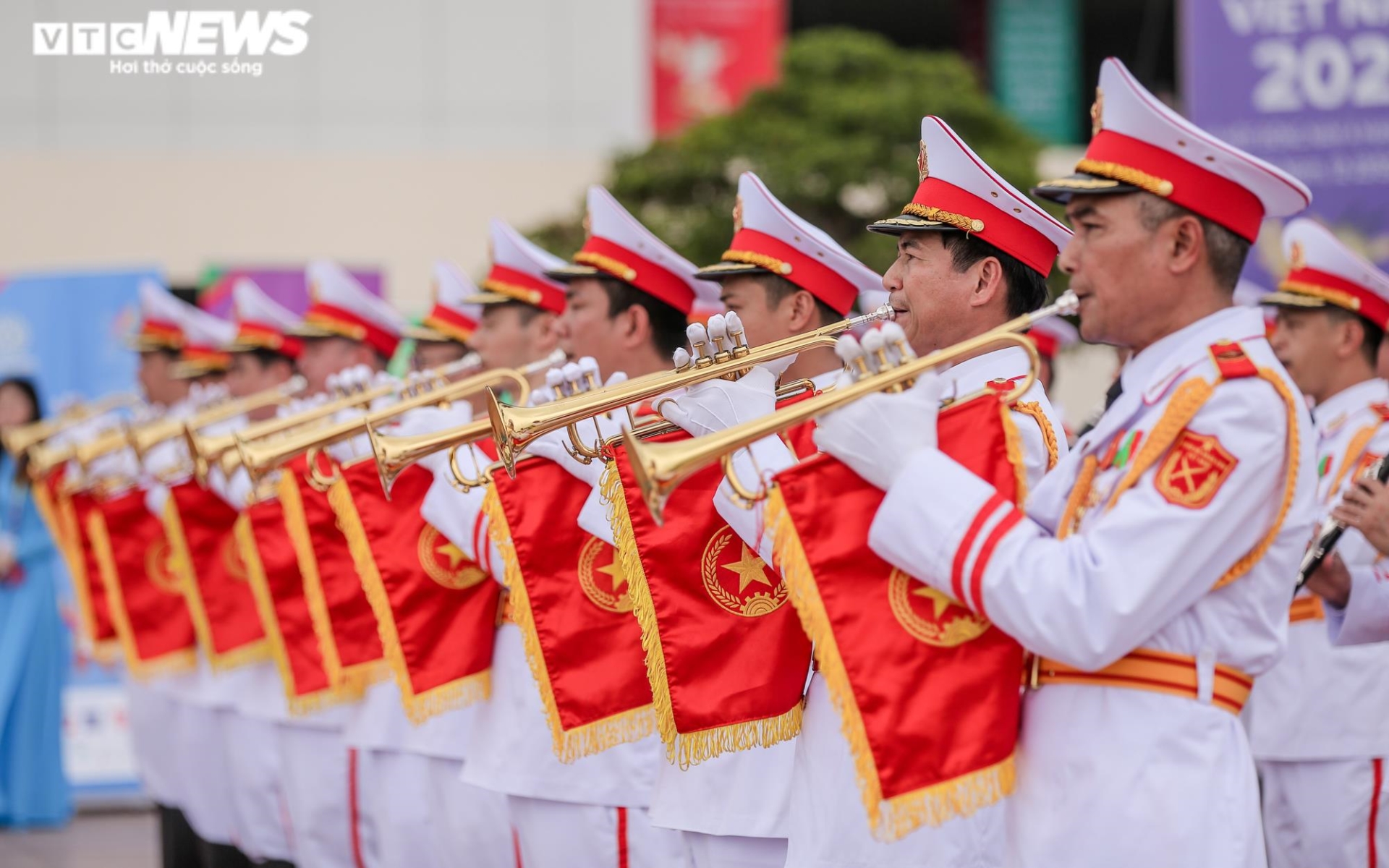 Ảnh: Trang nghiêm Lễ thượng cờ SEA Games 31 - 6