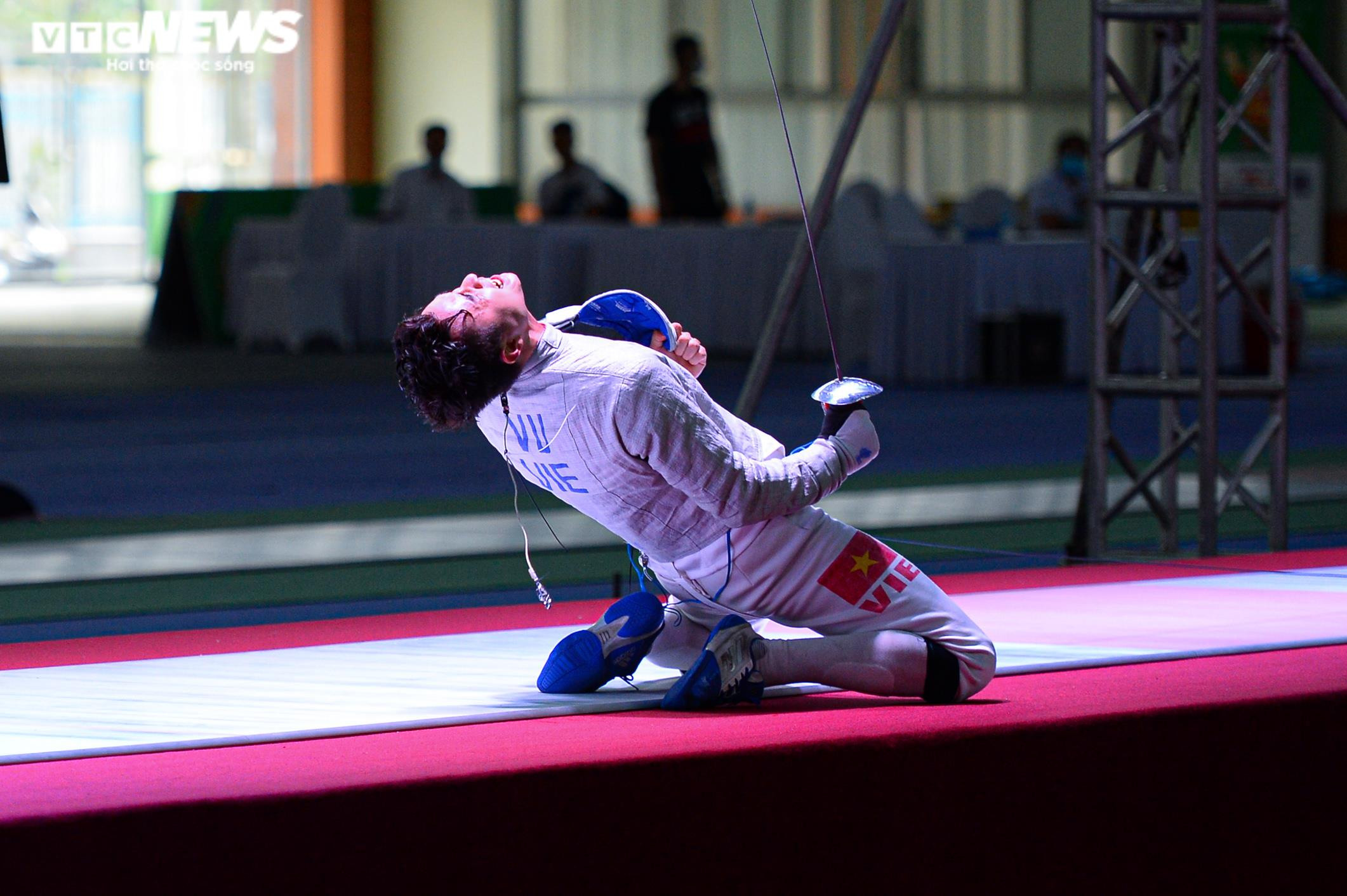 'Độc cô cầu bại' Vũ Thành An rực sáng bầu trời kiếm thuật Đông Nam Á - 4