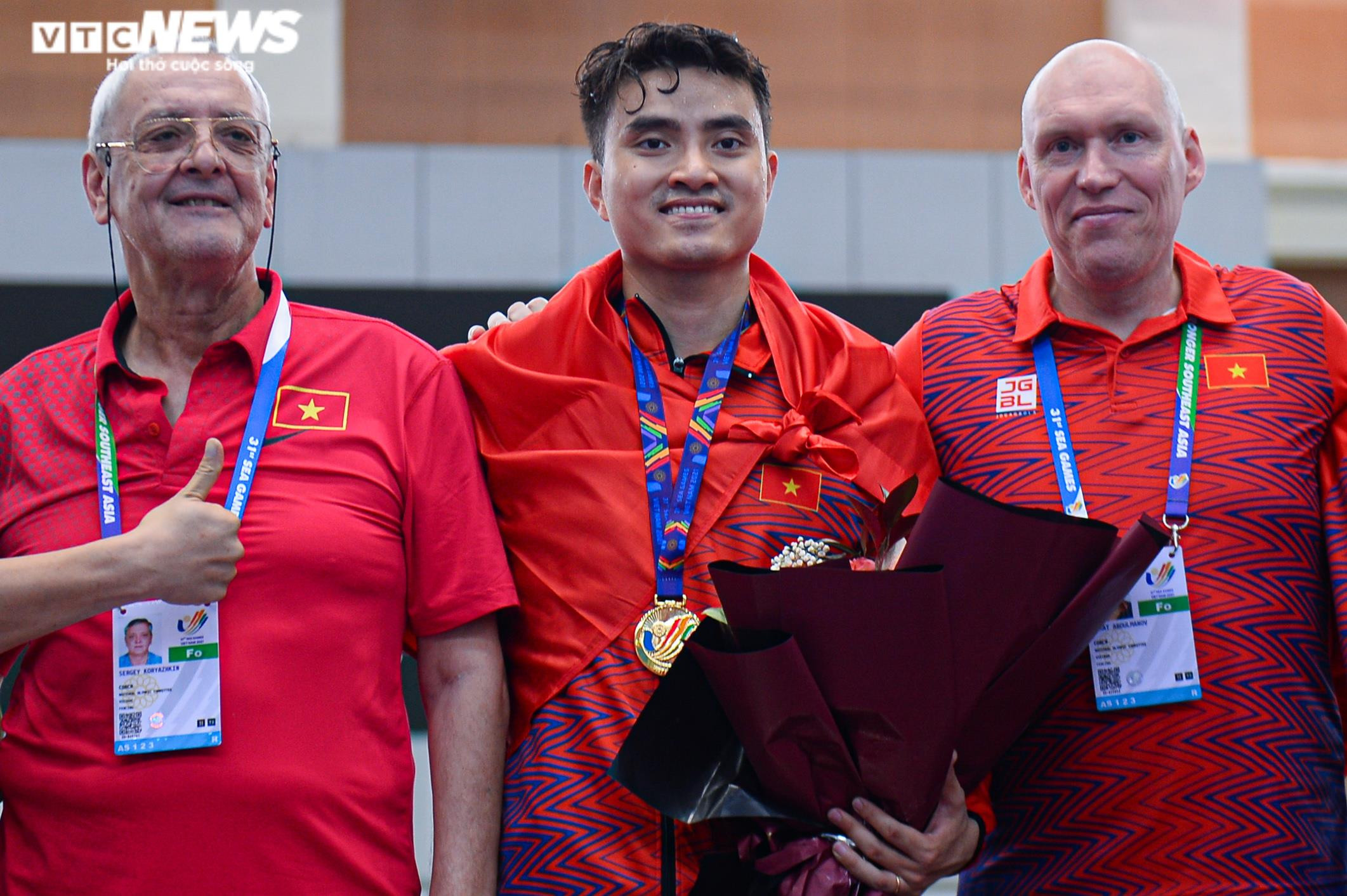 'Độc cô cầu bại' Vũ Thành An rực sáng bầu trời kiếm thuật Đông Nam Á - 11