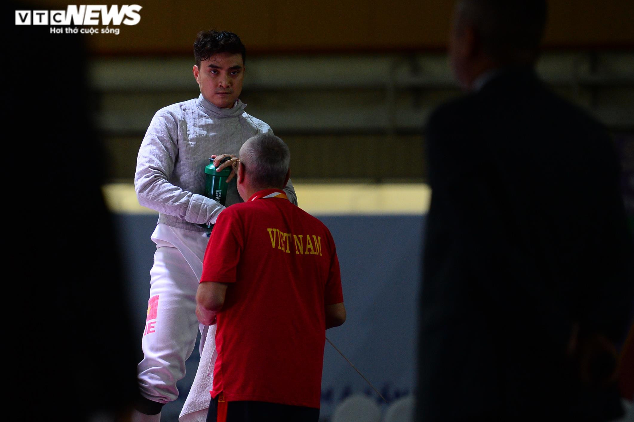 'Độc cô cầu bại' Vũ Thành An rực sáng bầu trời kiếm thuật Đông Nam Á - 3