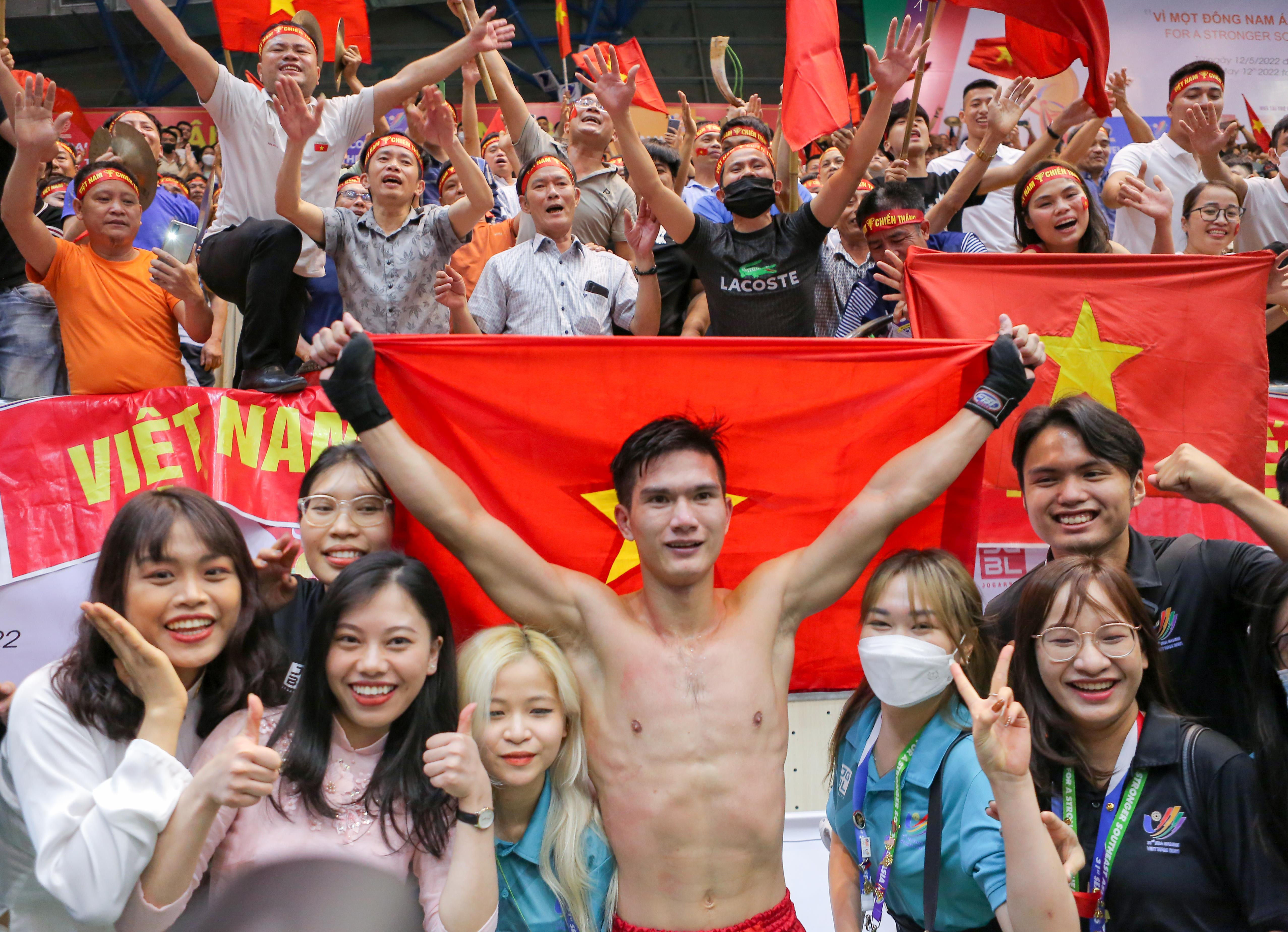 Ảnh: Cơn mưa HCV môn Kickboxing Việt Nam tại SEA Games 31 - 18