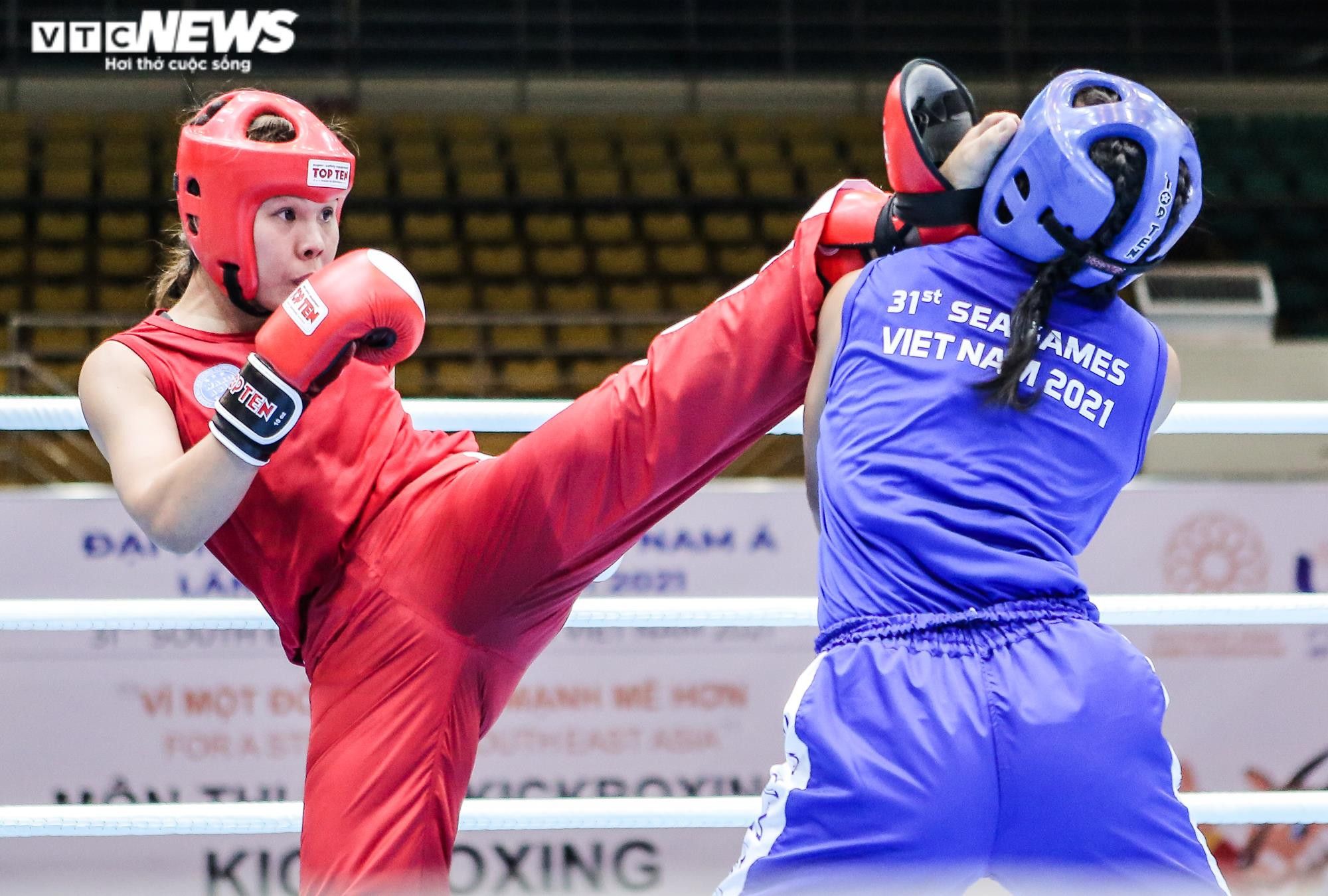 Ảnh: Cơn mưa HCV môn Kickboxing Việt Nam tại SEA Games 31 - 10