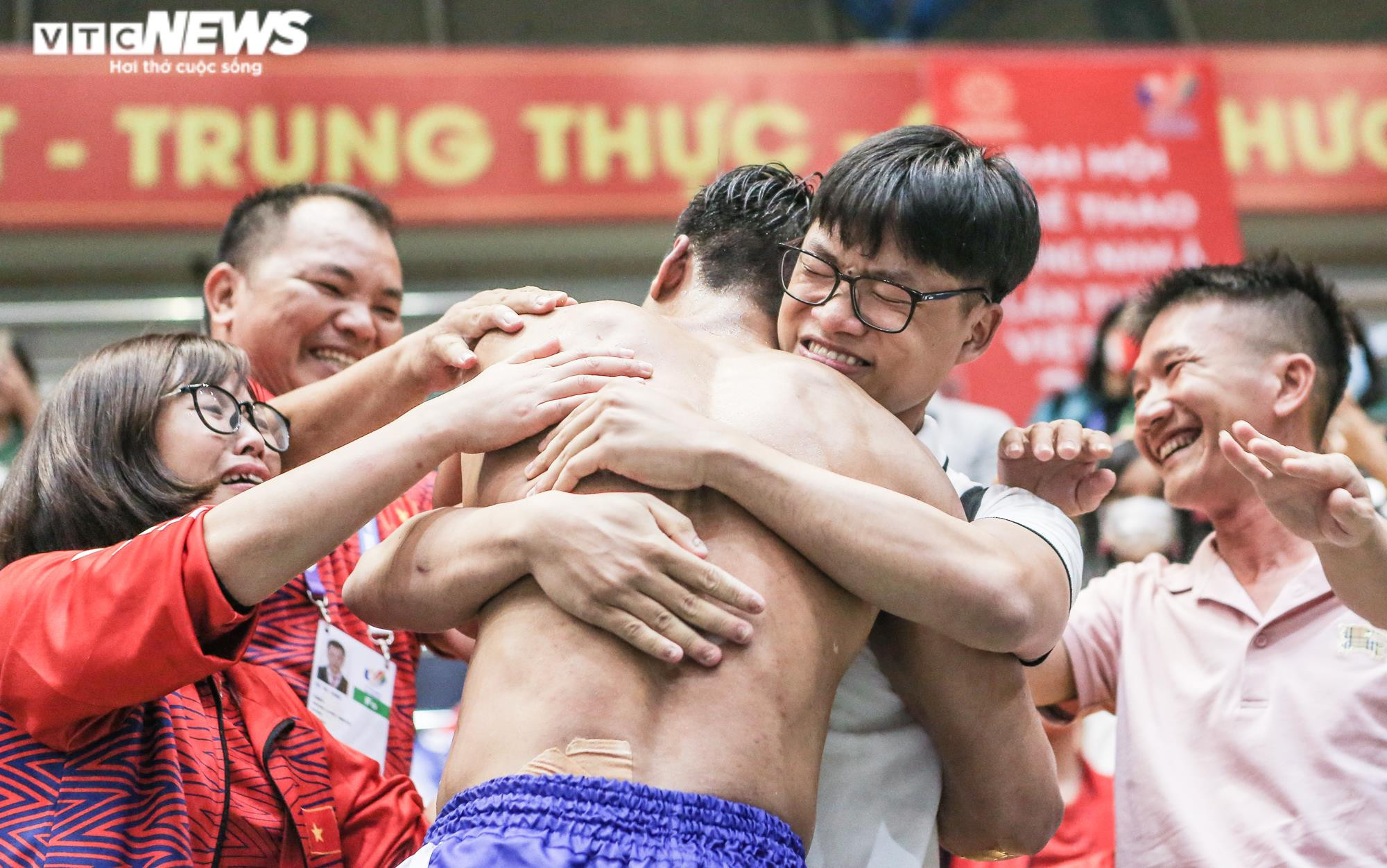 Ảnh: Cơn mưa HCV môn Kickboxing Việt Nam tại SEA Games 31 - 14