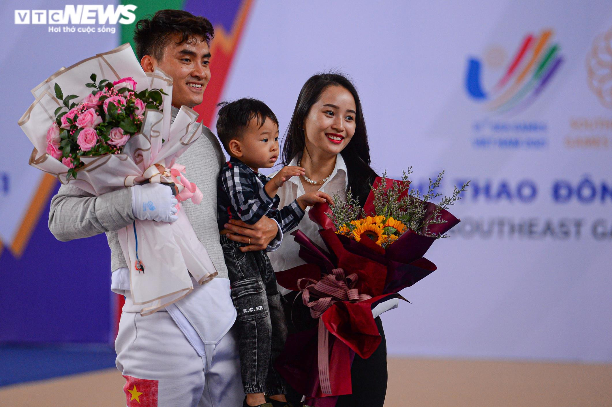 Vũ Thành An cùng đồng đội hạ tuyển Thái Lan, giành HCV kiếm chém - 11