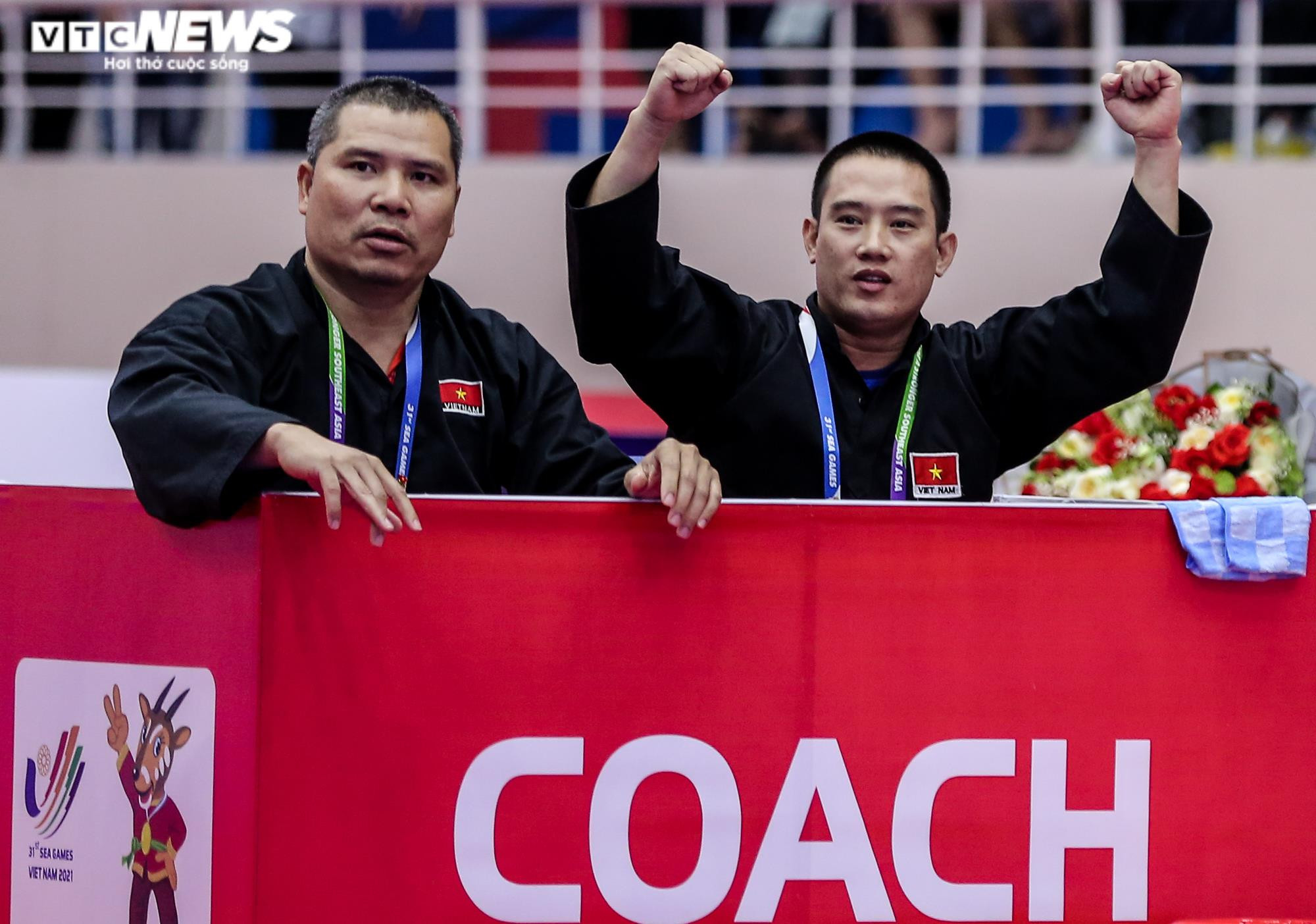 Ảnh: Võ sĩ Việt Nam ra đòn hóc hiểm, đối thủ thất bại rơi nước mắt - 10