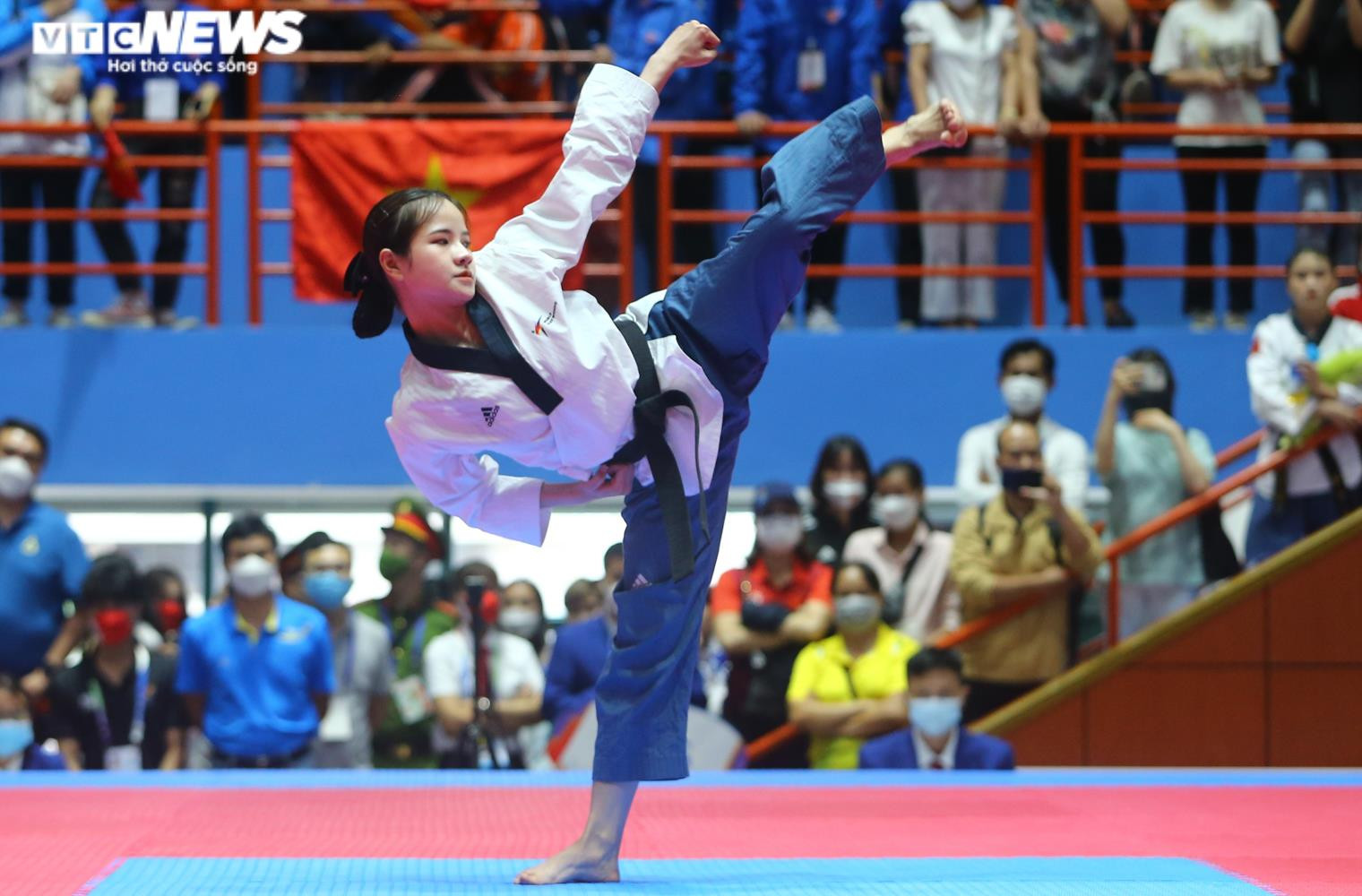 Châu Tuyết Vân tỏa sáng, tuyển taekwondo Việt Nam hoàn tất ngày vàng - 14