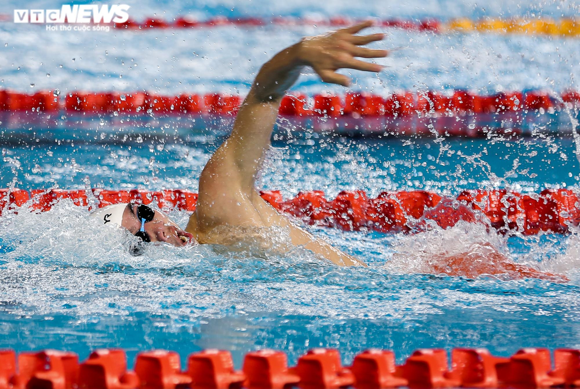 Bơi Việt Nam giành HCV lịch sử, đánh bại Singapore cực mạnh của Joseph Schooling - 4