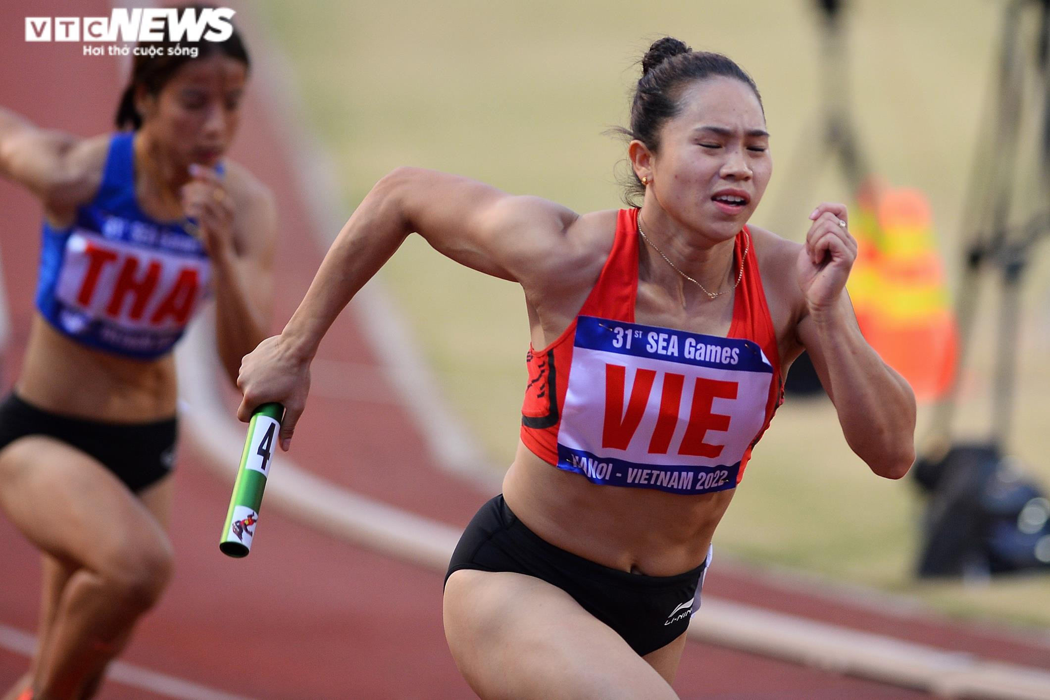 Áp đảo Thái Lan, điền kinh Việt Nam thống trị đường chạy 4x400m nữ - 3
