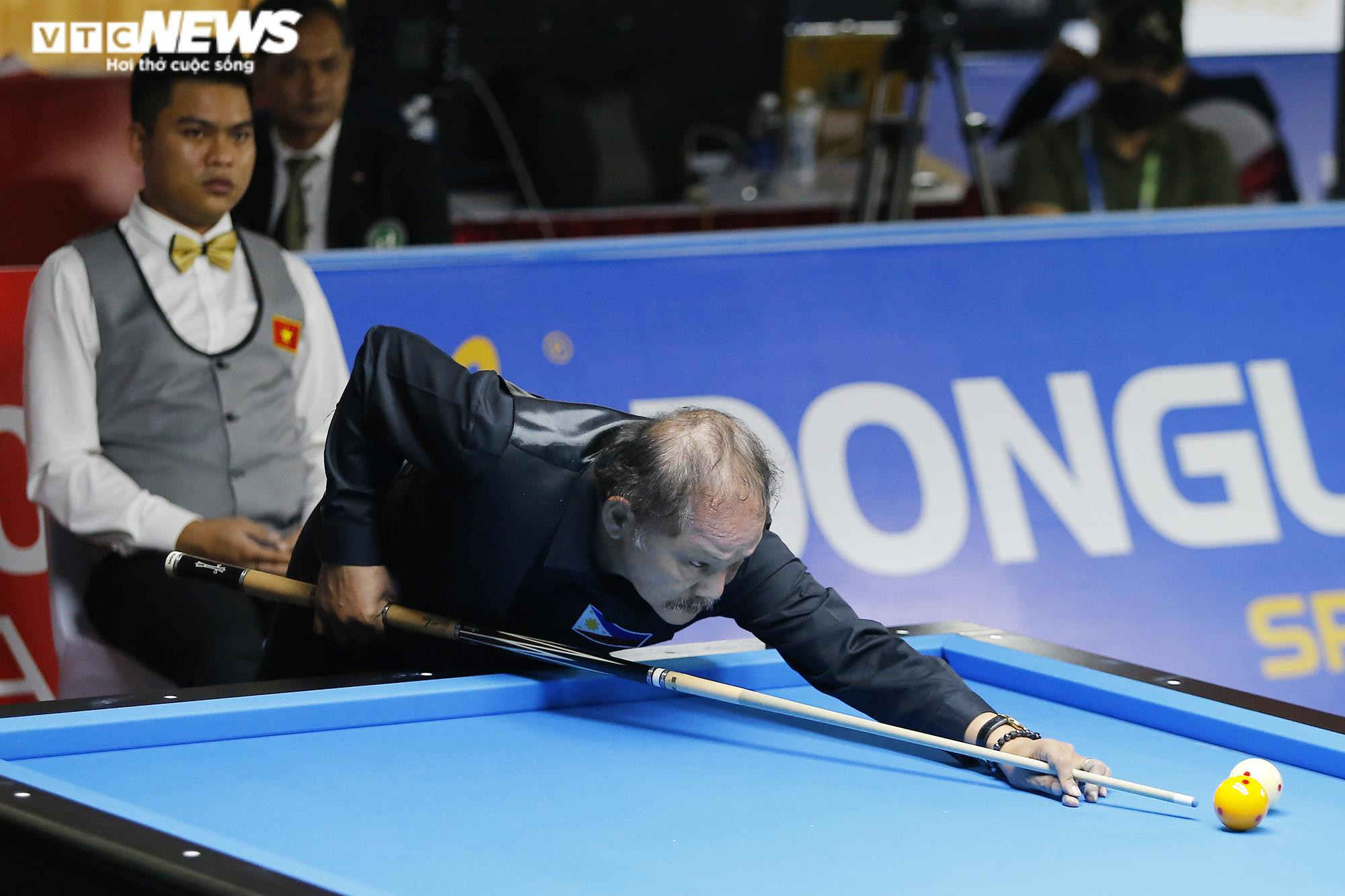 'Phù thuỷ' Efren Reyes trầm trồ trước đường cơ ảo diệu của cao thủ Việt Nam - 2