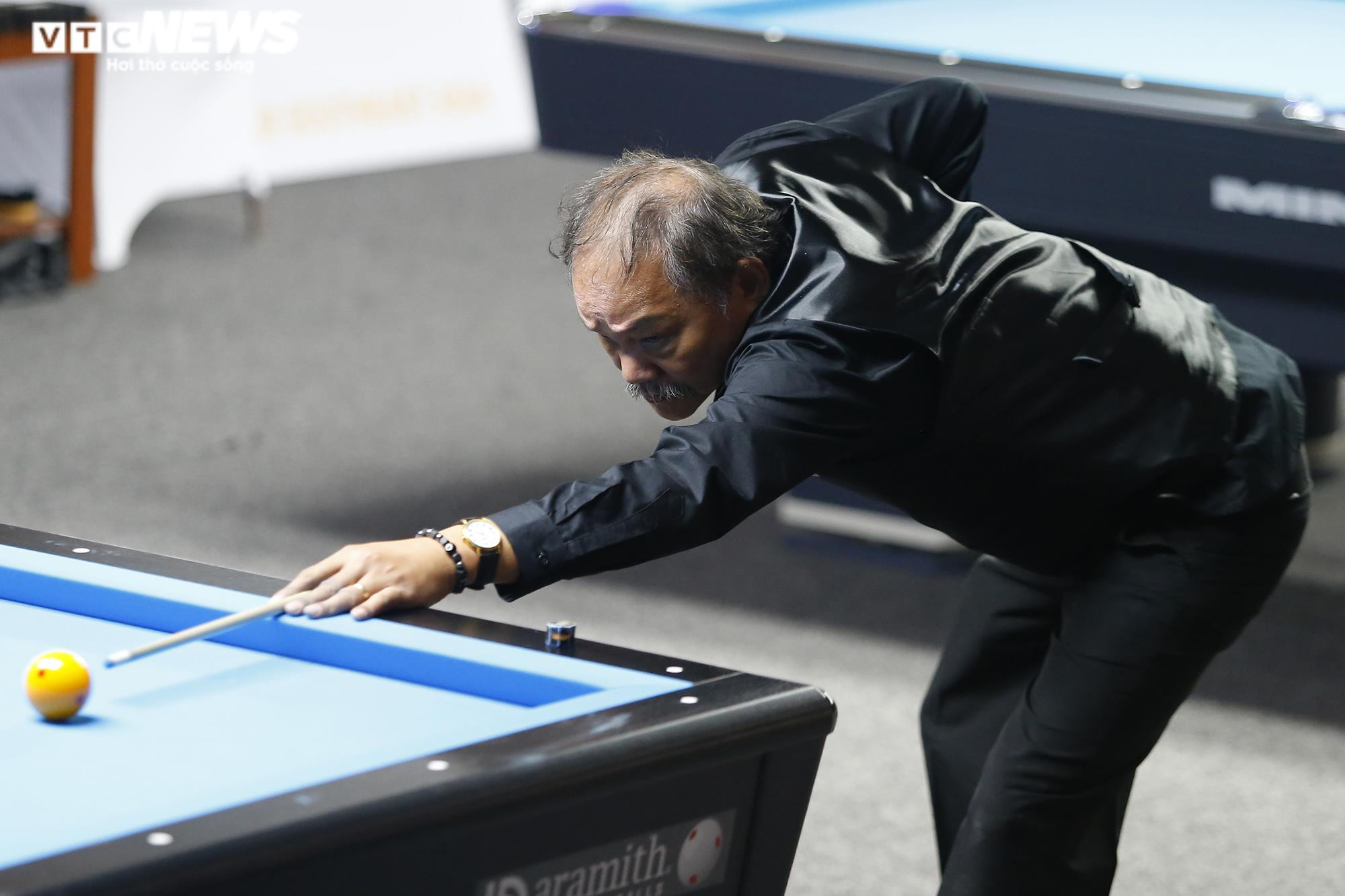 'Phù thuỷ' Efren Reyes trầm trồ trước đường cơ ảo diệu của cao thủ Việt Nam - 3