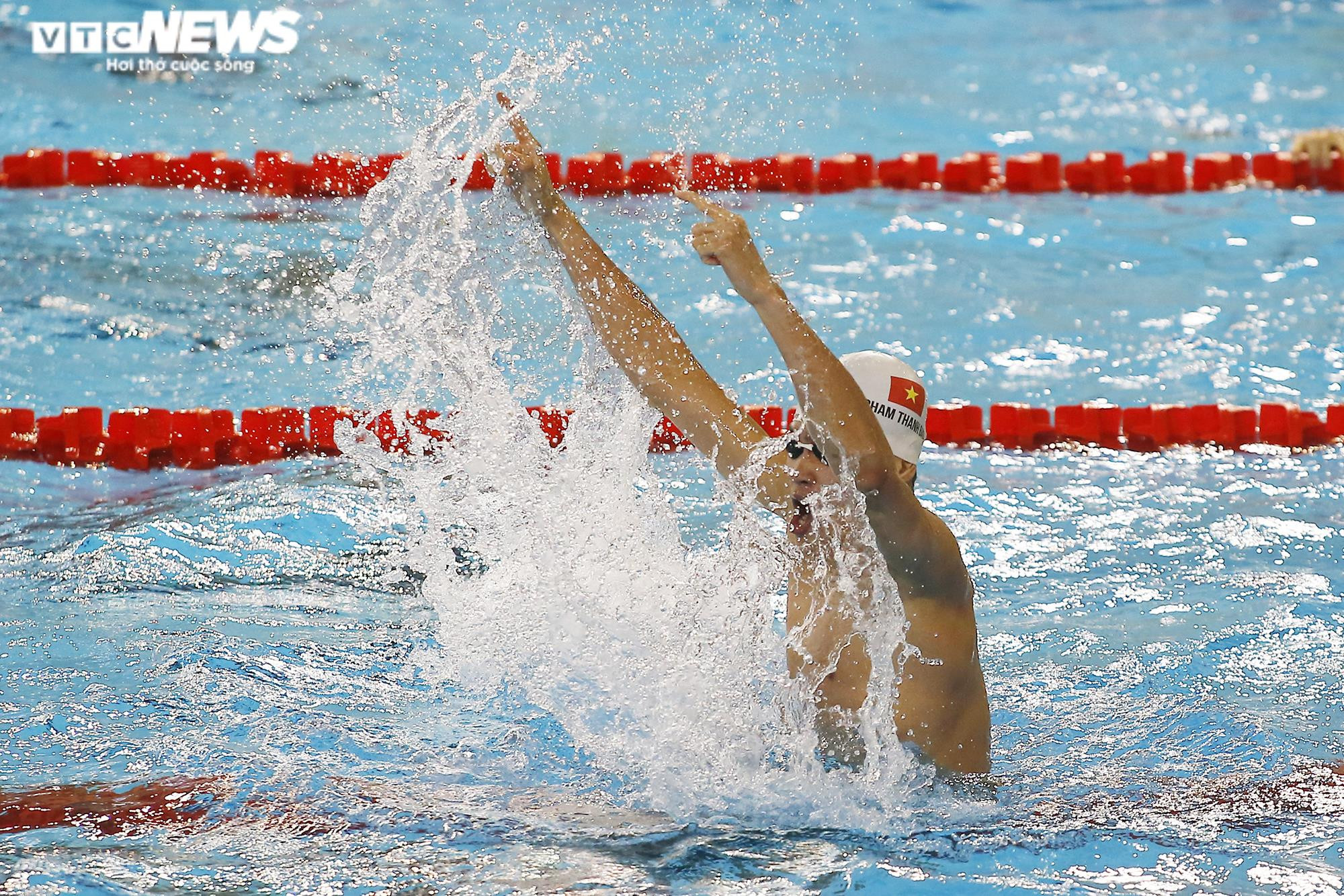 Ngôi sao tuyển bơi Việt Nam nhanh hơn đối thủ 3% giây, giành HCV nghẹt thở - 7