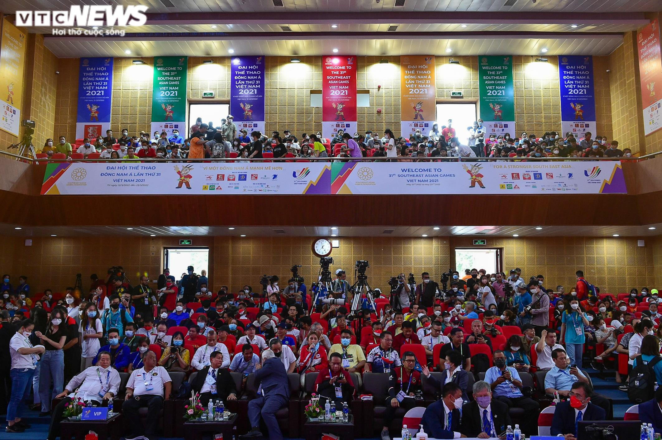 Đô cử Hoàng Thị Duyên vô đối nội dung 59kg, phá kỷ lục SEA Games - 4