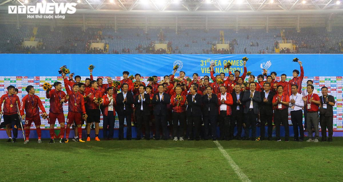 U23 Việt Nam ăn mừng chiến tích lịch sử, bảo vệ thành công HCV SEA Games - 5