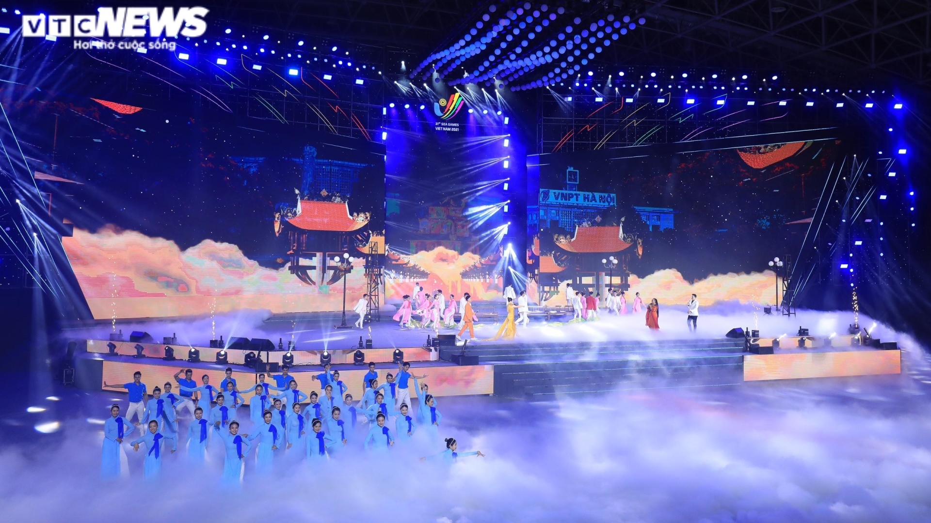 Bế mạc SEA Games 31, hẹn gặp lại ở Campuchia 2023 - 1