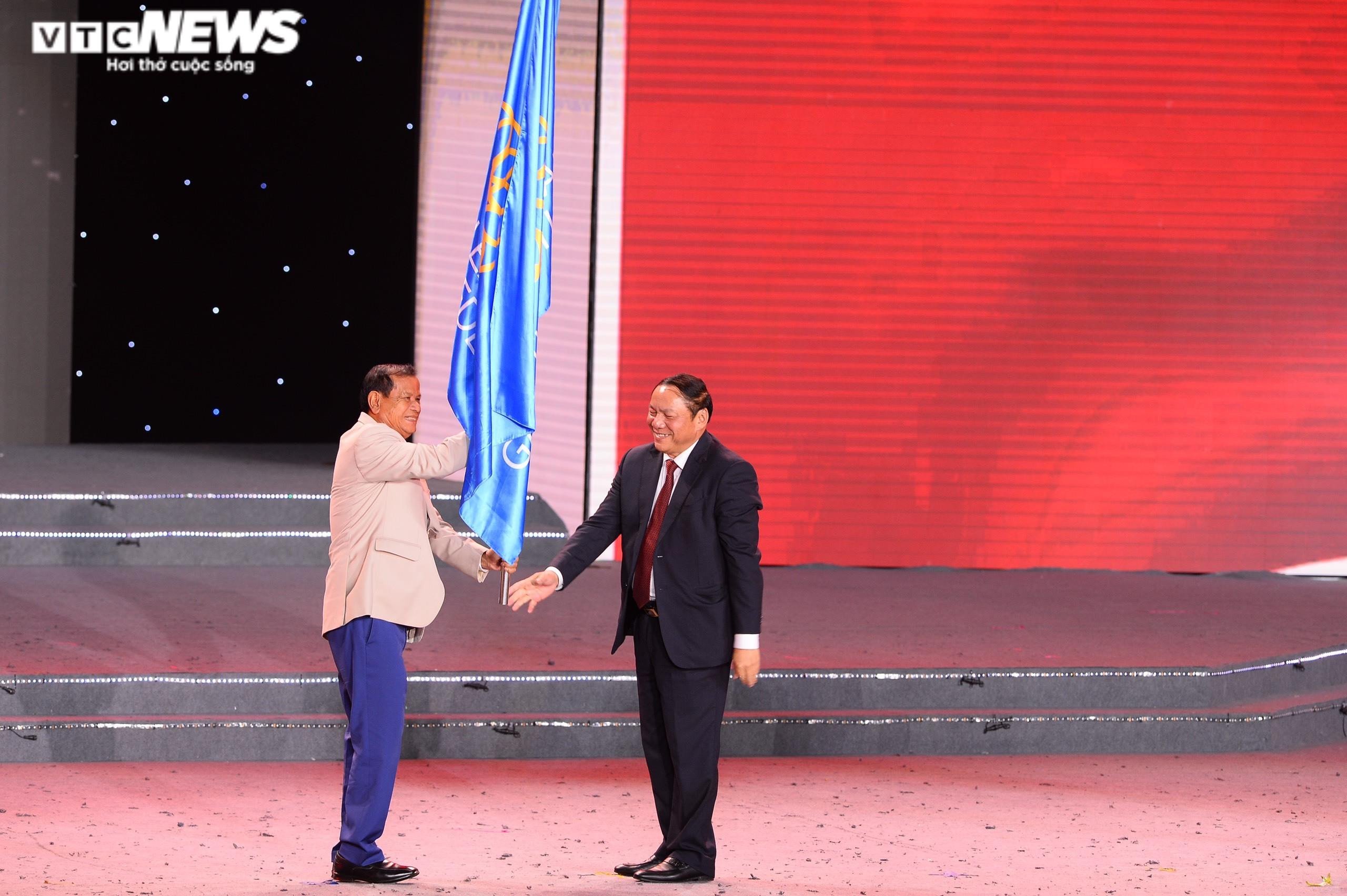 Bế mạc SEA Games 31, hẹn gặp lại ở Campuchia 2023 - 9