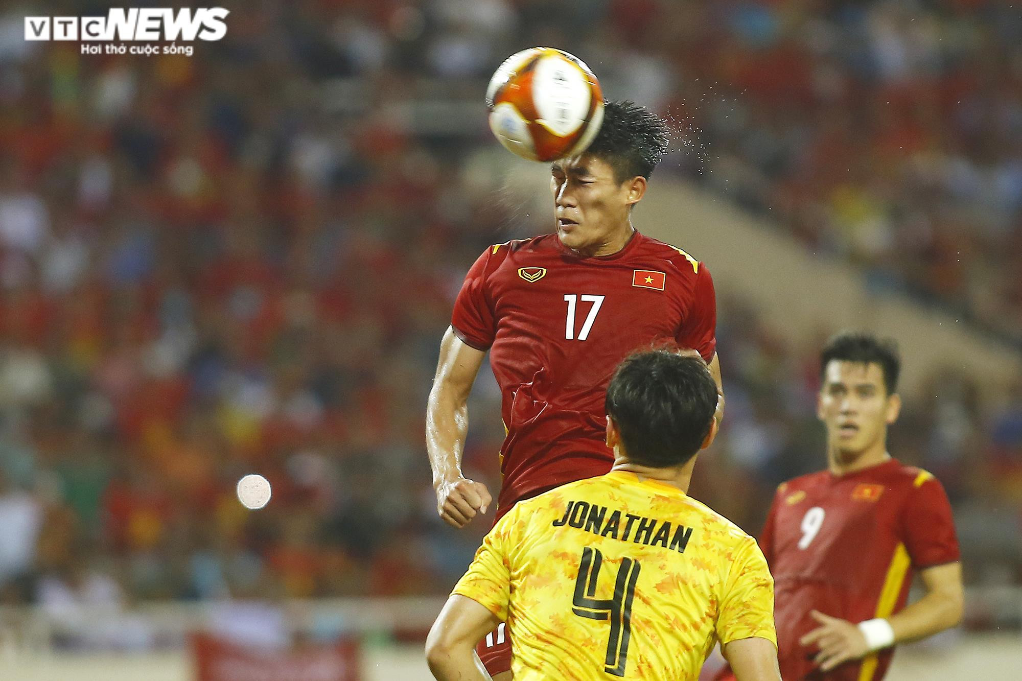 HLV Park Hang Seo lặng người phút chia tay U23 Việt Nam sau kỳ tích SEA Games - 12