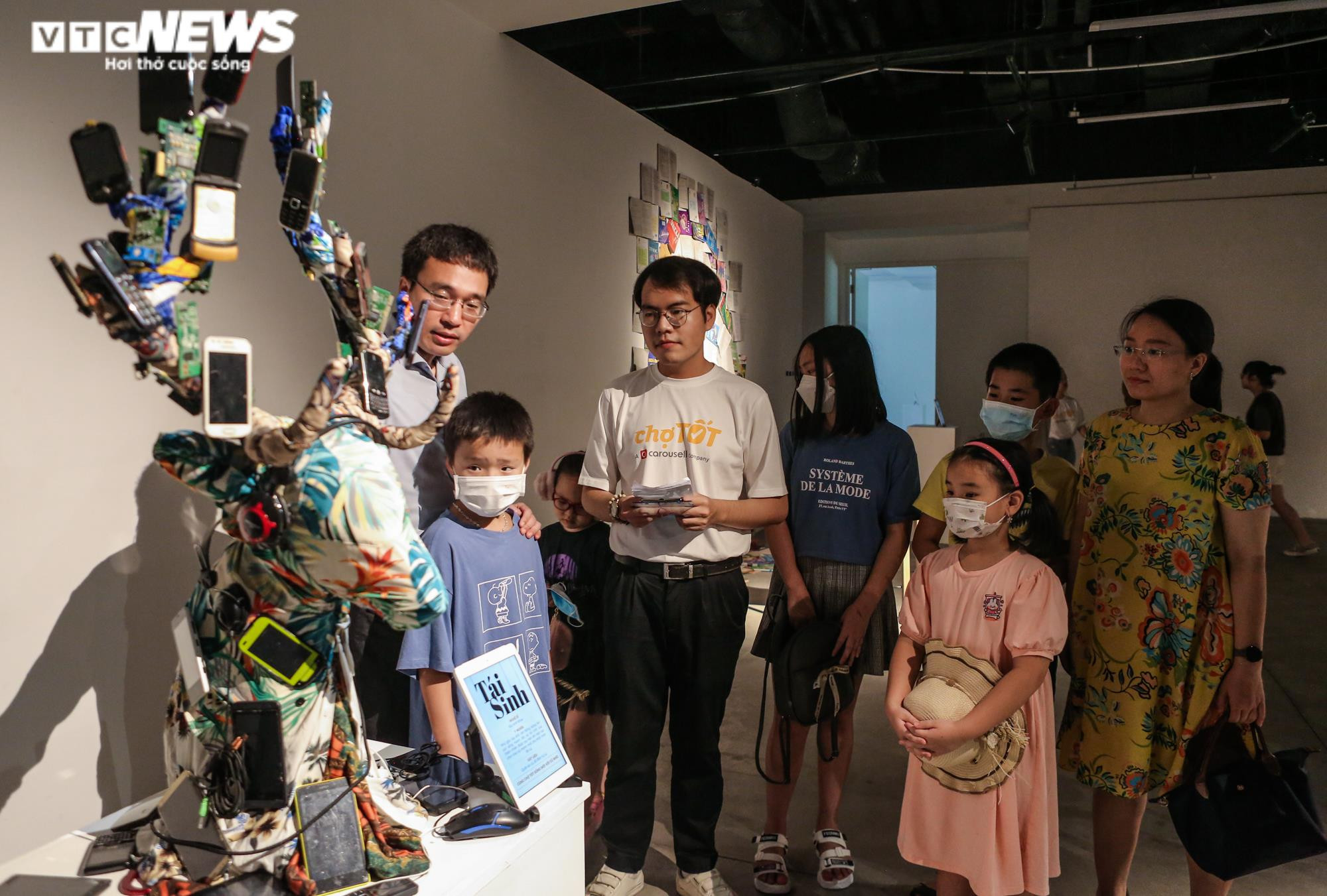 Ảnh: Chiêm ngưỡng những tác phẩm nghệ thuật chế tác từ đồ cũ - 1