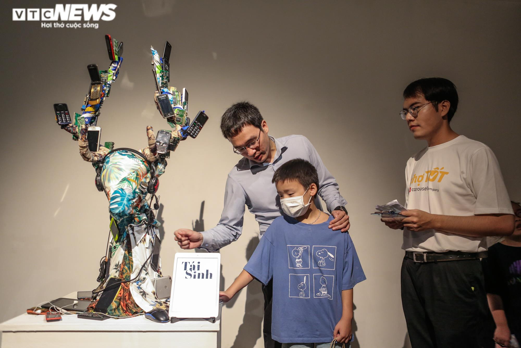 Ảnh: Chiêm ngưỡng những tác phẩm nghệ thuật chế tác từ đồ cũ - 2