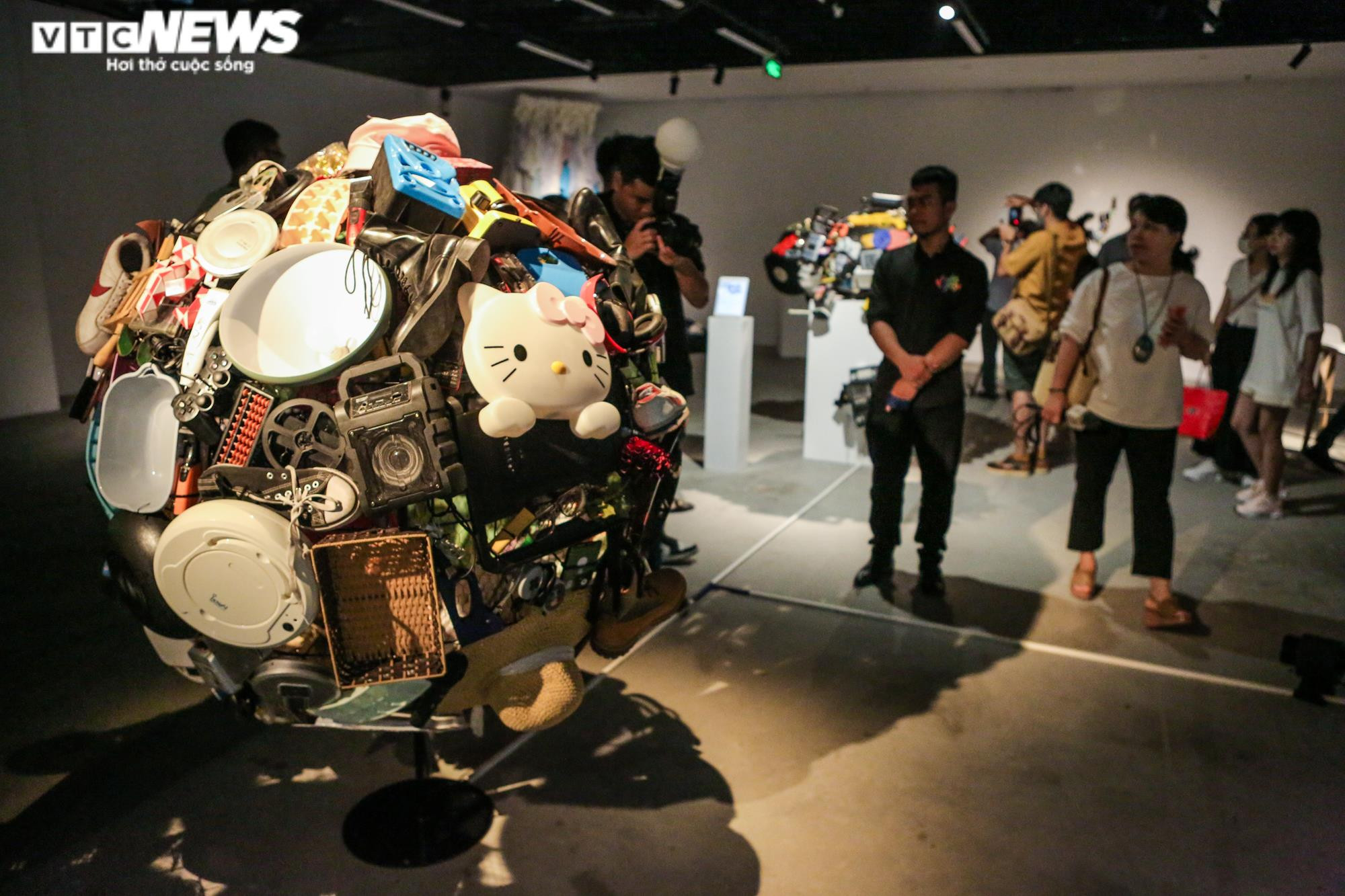 Ảnh: Chiêm ngưỡng những tác phẩm nghệ thuật chế tác từ đồ cũ - 12