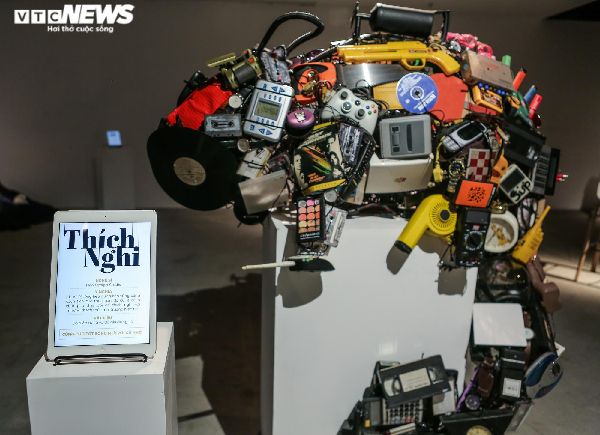 Ảnh: Chiêm ngưỡng những tác phẩm nghệ thuật chế tác từ đồ cũ - 4