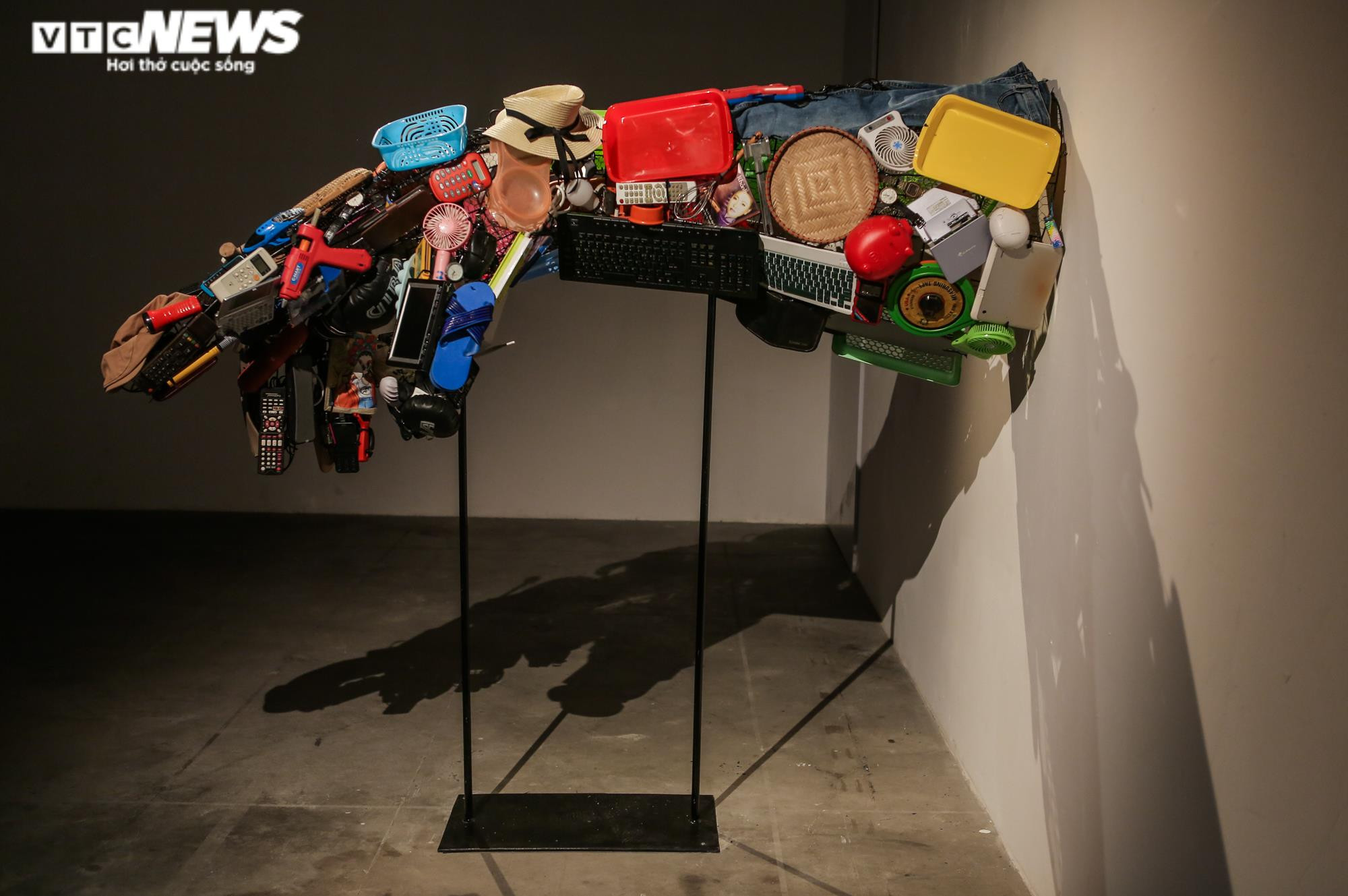 Ảnh: Chiêm ngưỡng những tác phẩm nghệ thuật chế tác từ đồ cũ - 5