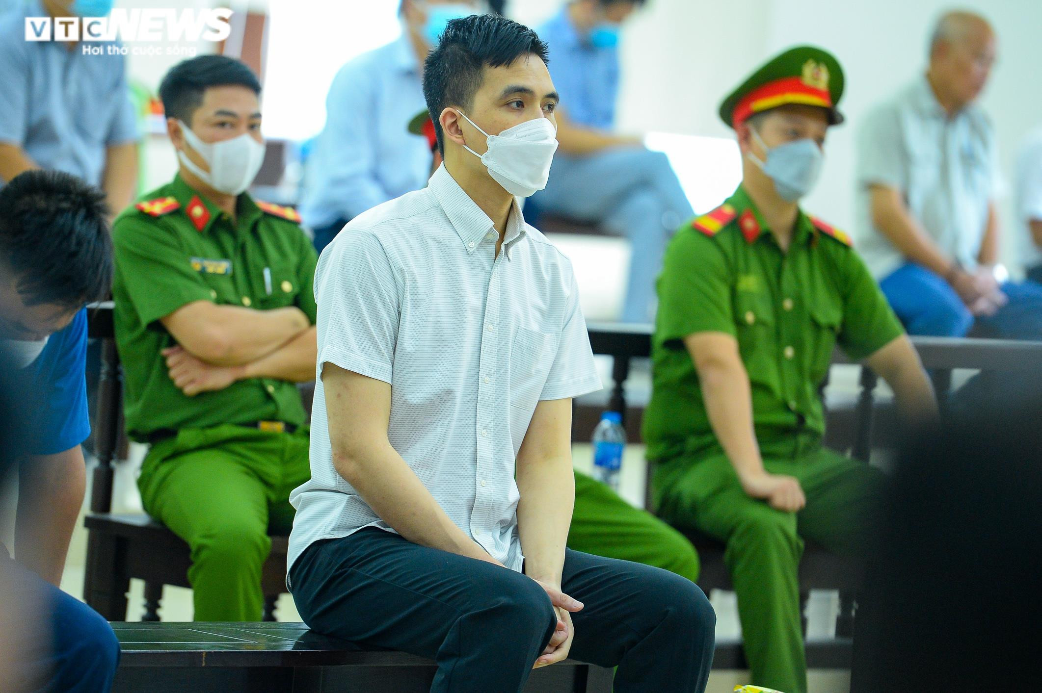 Ông Nguyễn Đức Chung xuất hiện tại tòa phúc thẩm vụ Redoxy-3C - 11