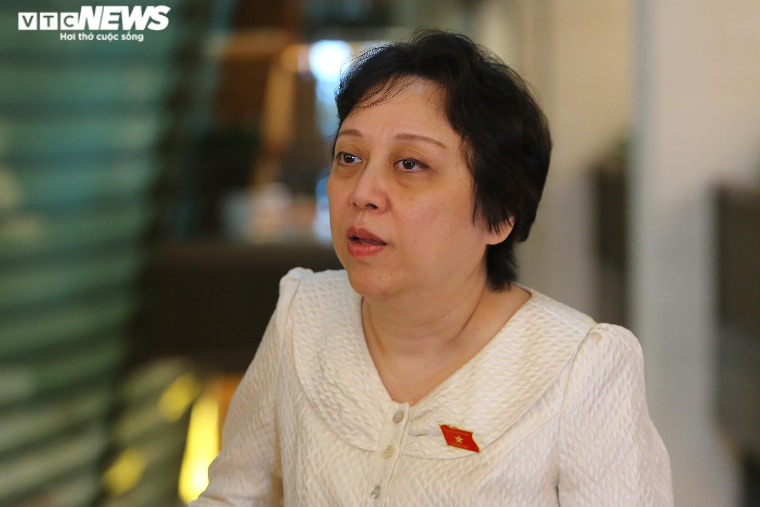 Bệnh viện thiếu thuốc: 'Dân không thể bị bệnh theo quy trình' - 1