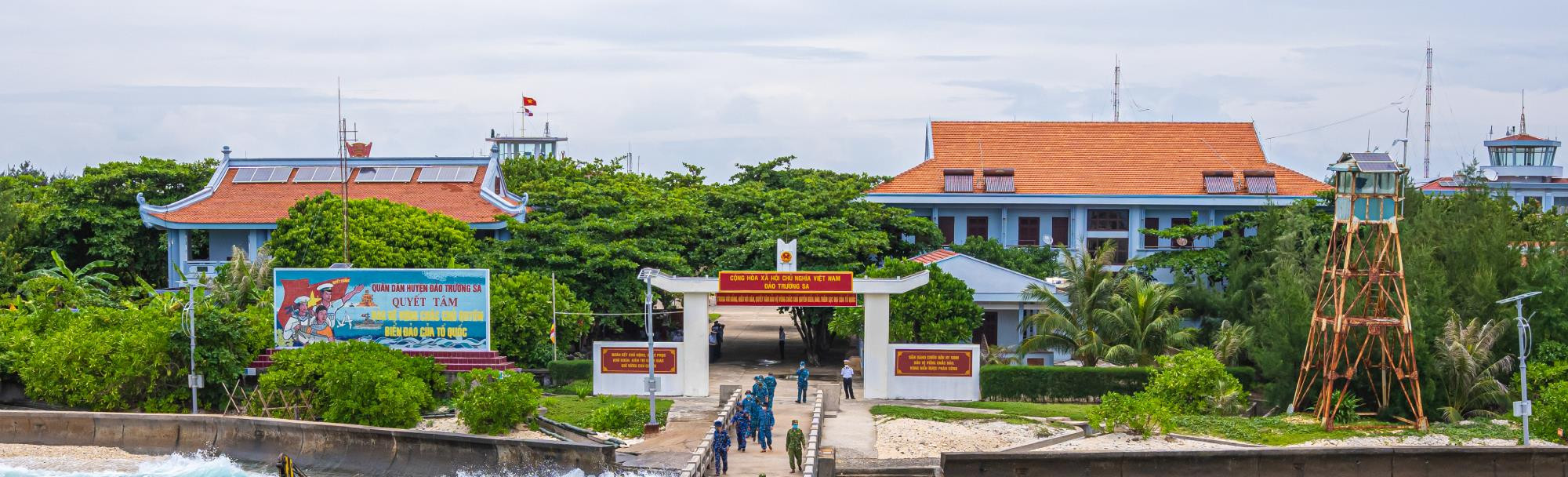 Hành trình 1.000 ngày mang lá cờ Tổ quốc vòng quanh thế giới trở lại Trường Sa - 4